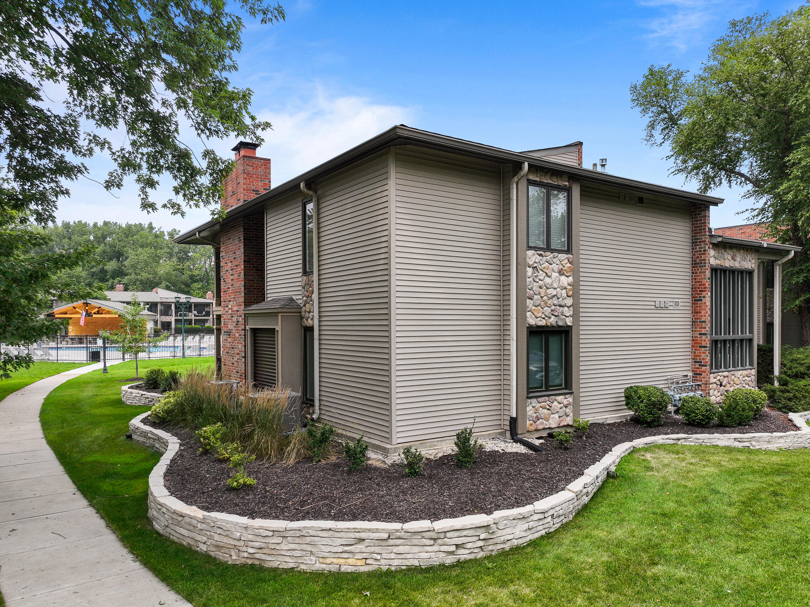 31 Abbey Villa Cir, 31D