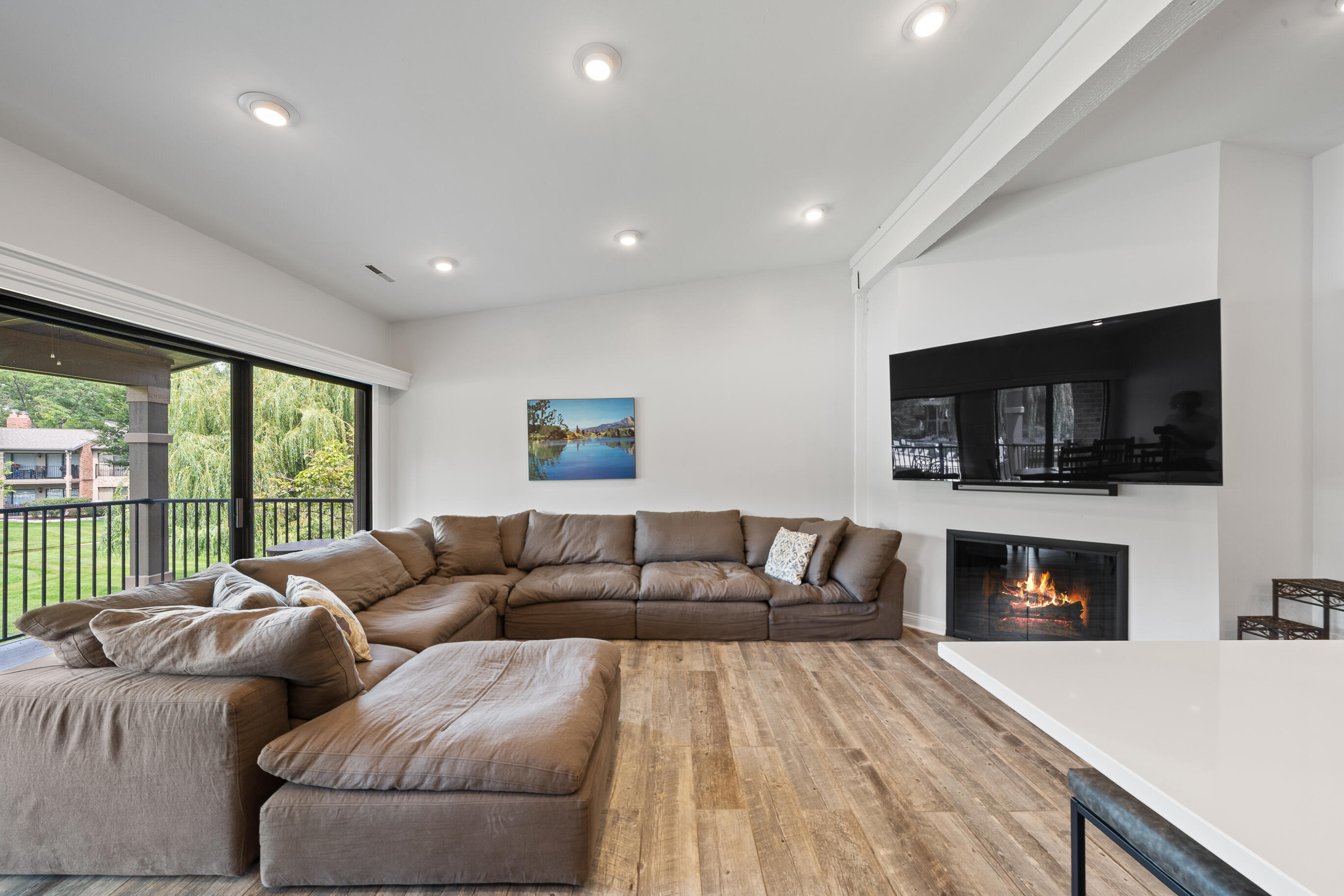 31 Abbey Villa Cir, 31D