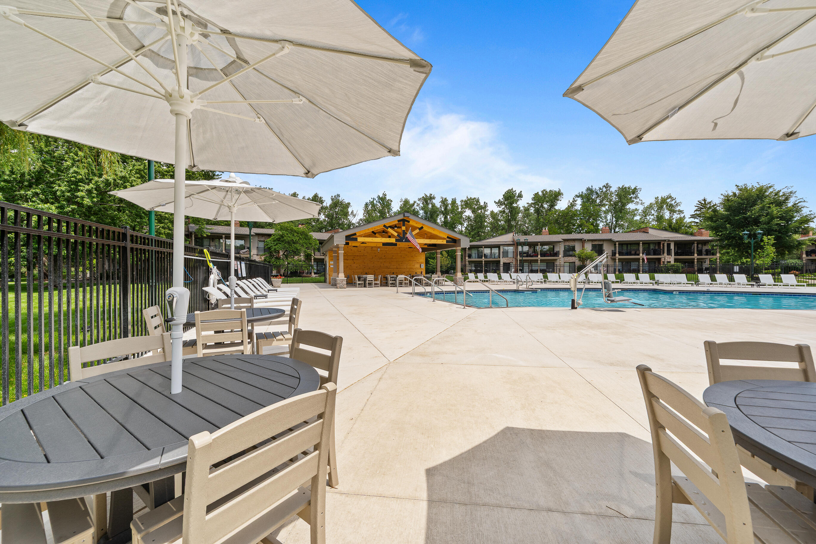 31 Abbey Villa Cir, 31D