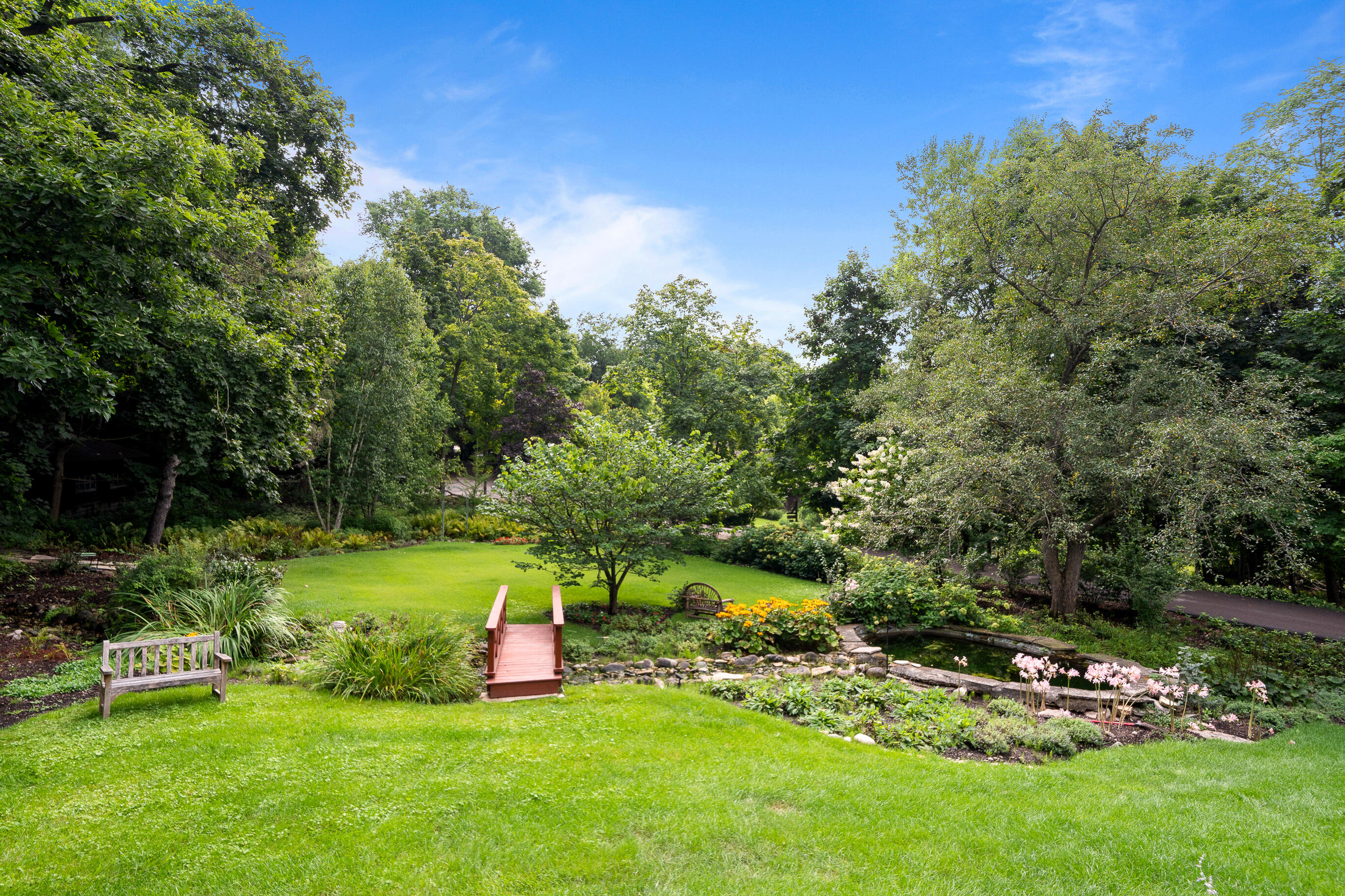466 N Lower Gardens Rd