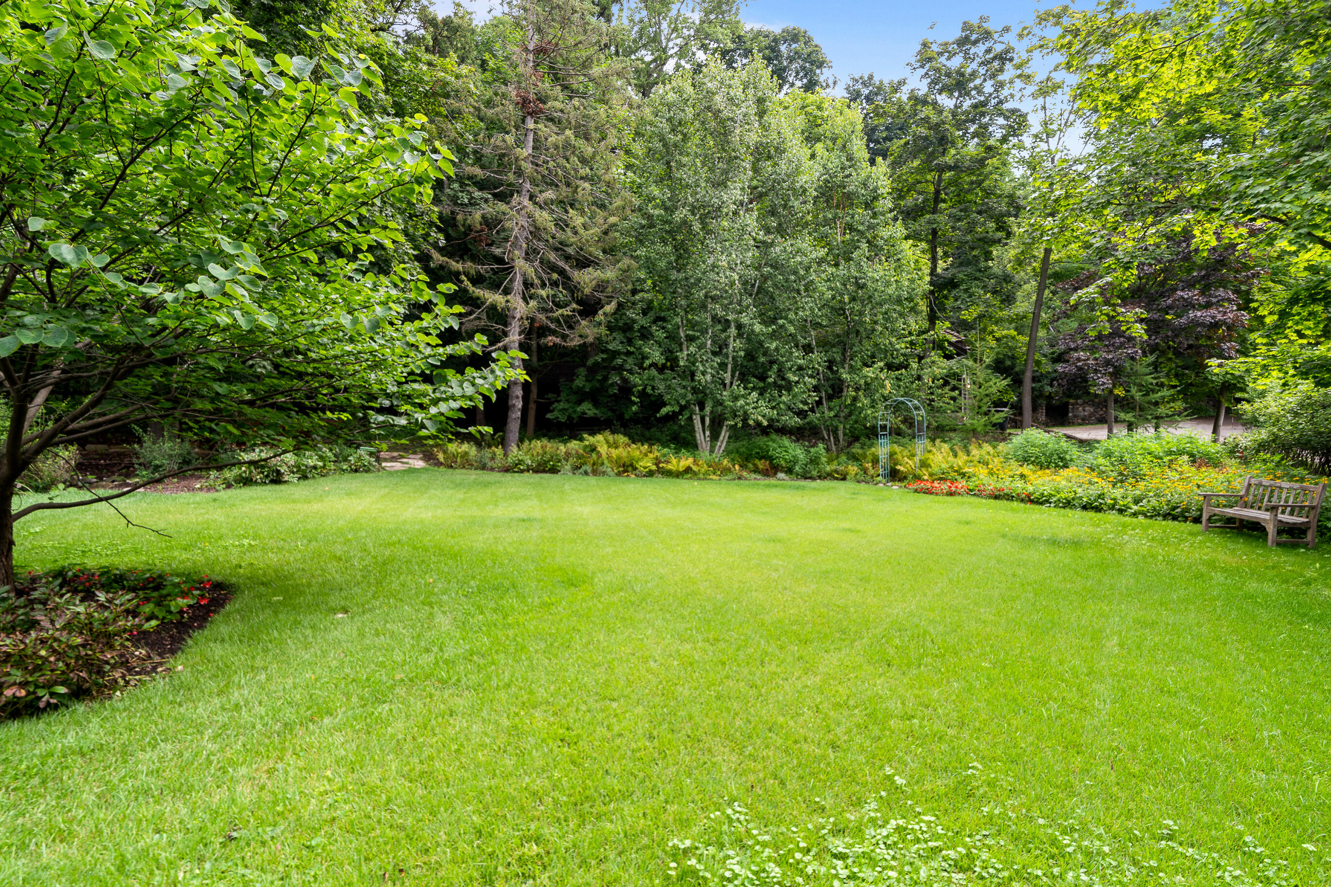 466 N Lower Gardens Rd