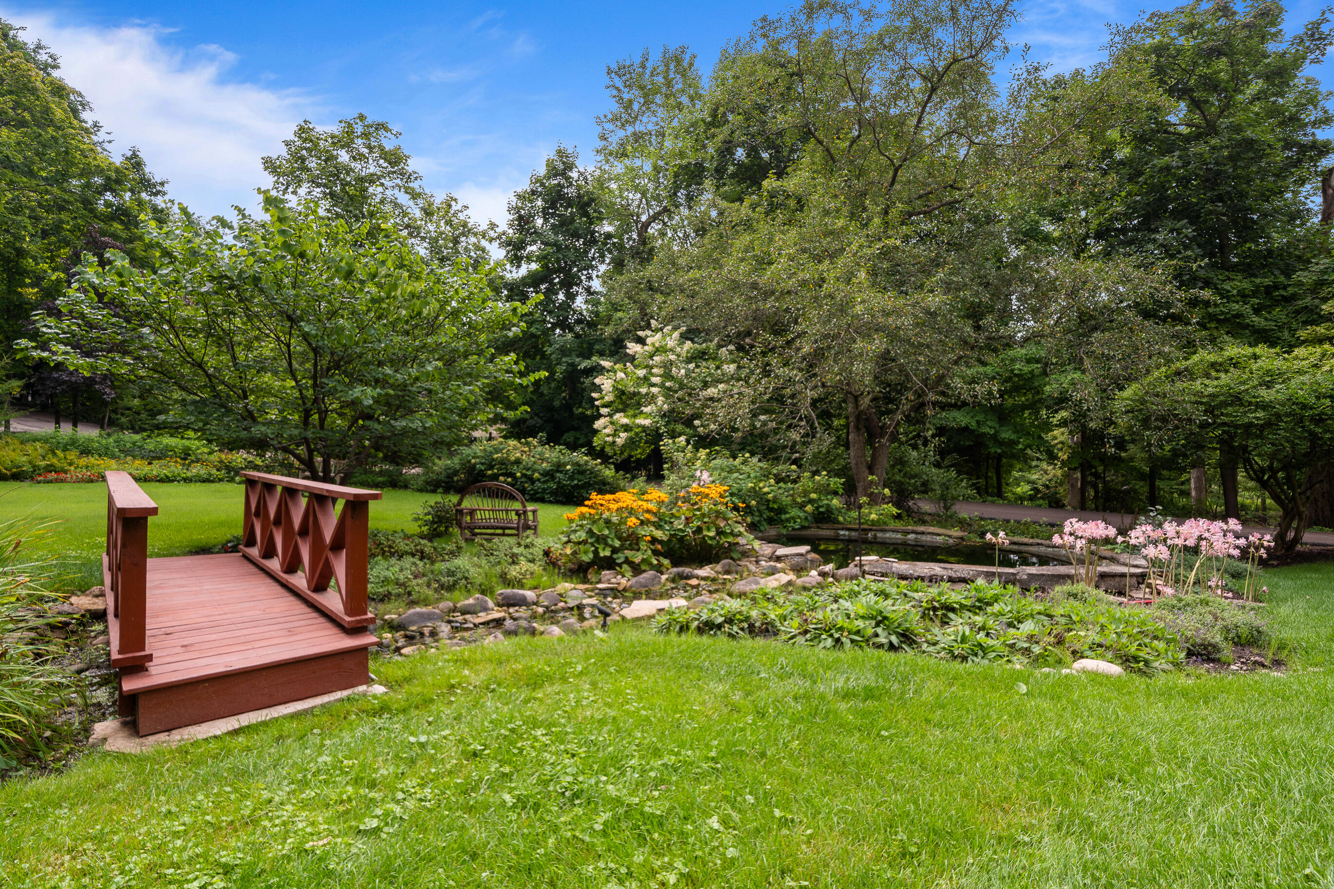 466 N Lower Gardens Rd
