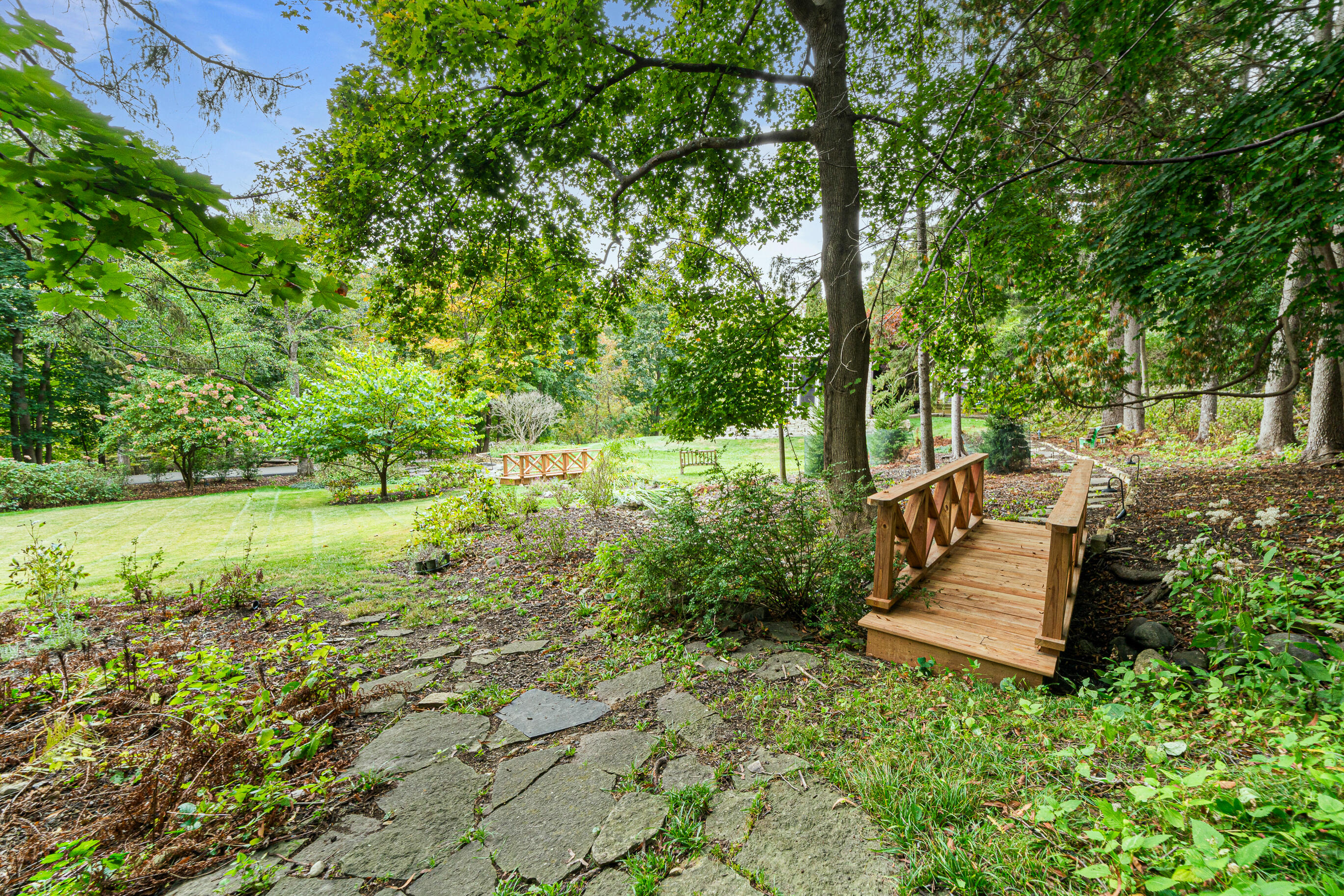 466 N Lower Gardens Rd
