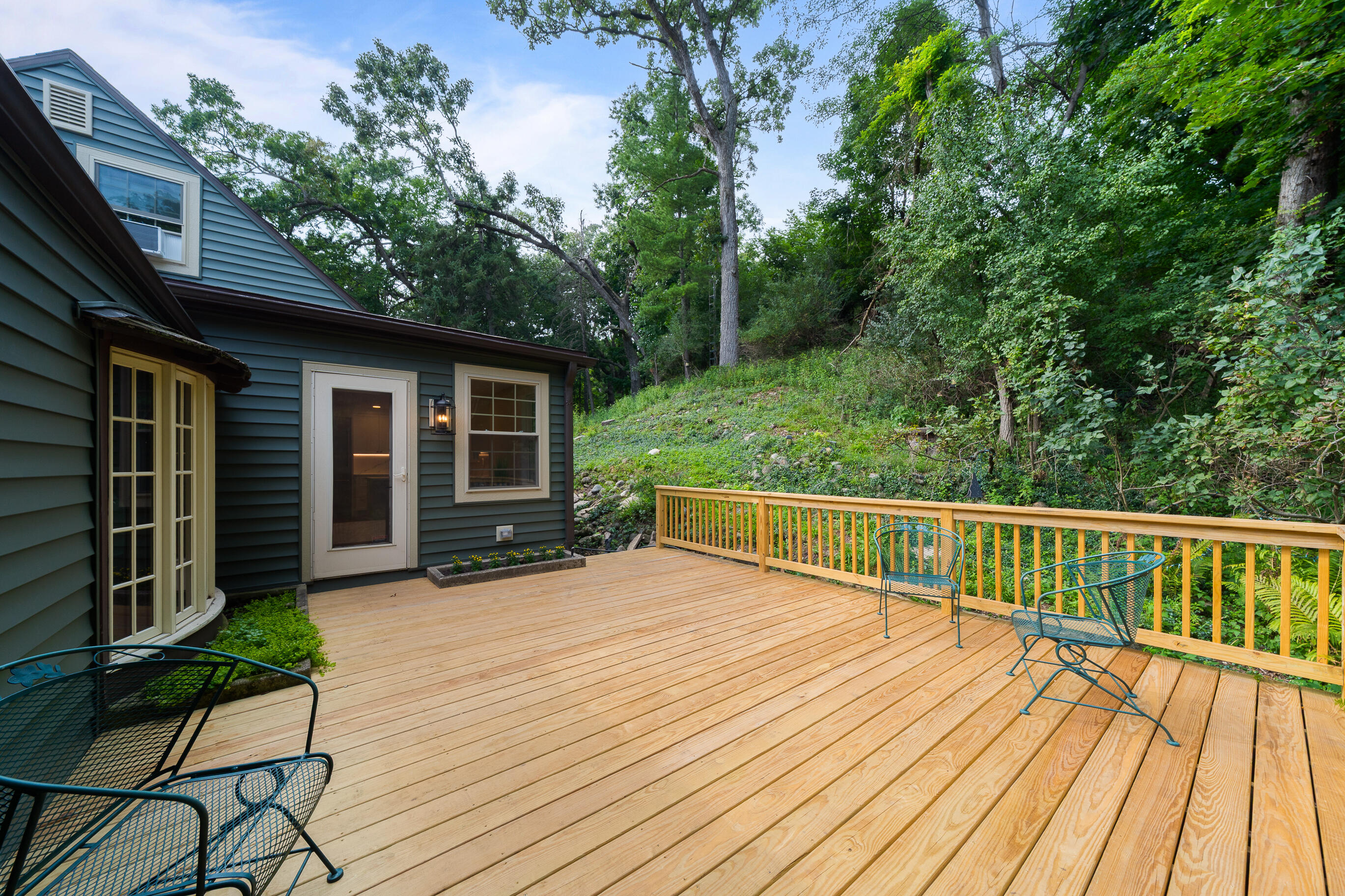 466 N Lower Gardens Rd