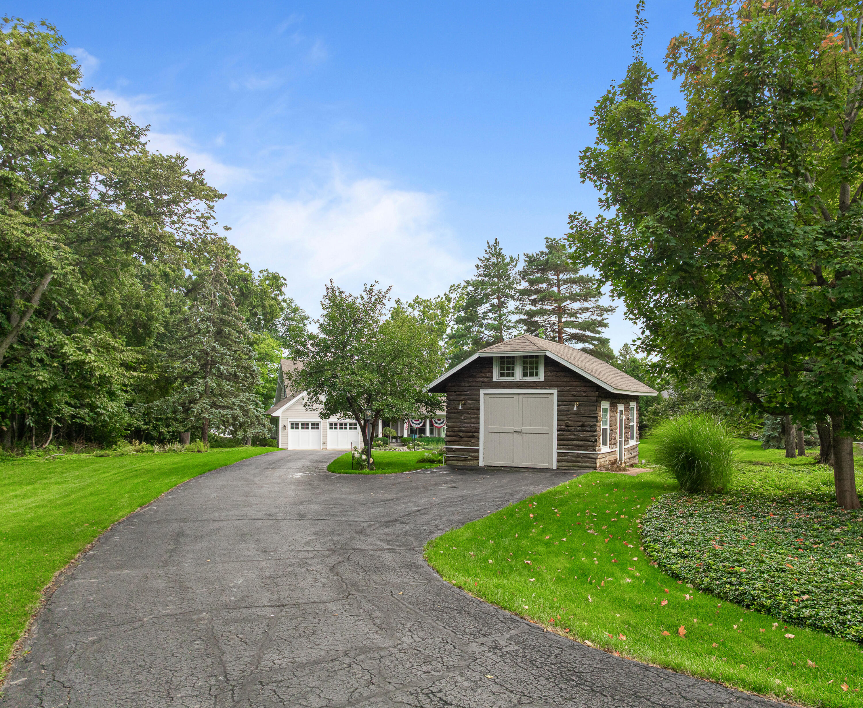 N2004 N Lake Shore Dr