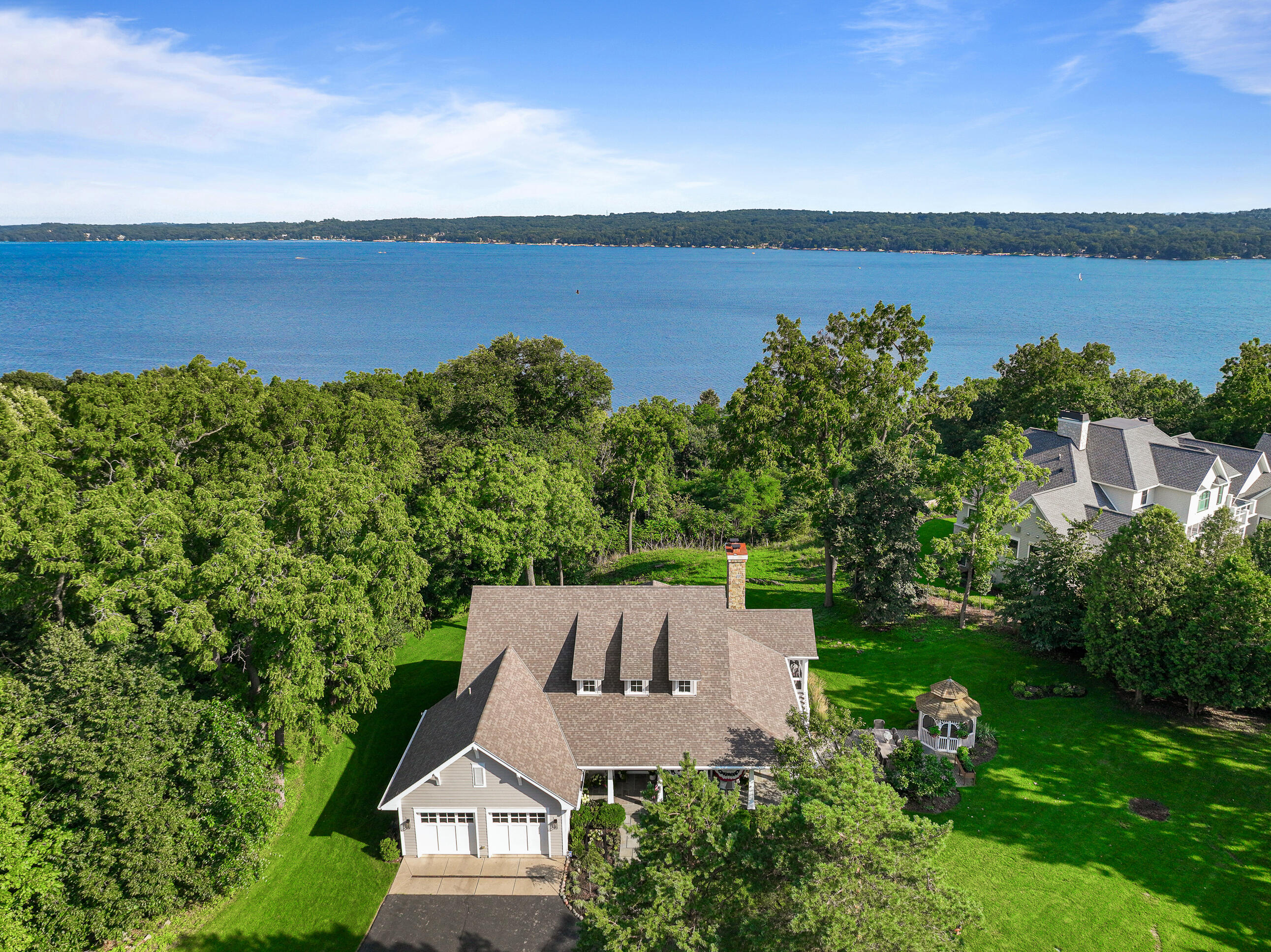 N2004 N Lake Shore Dr