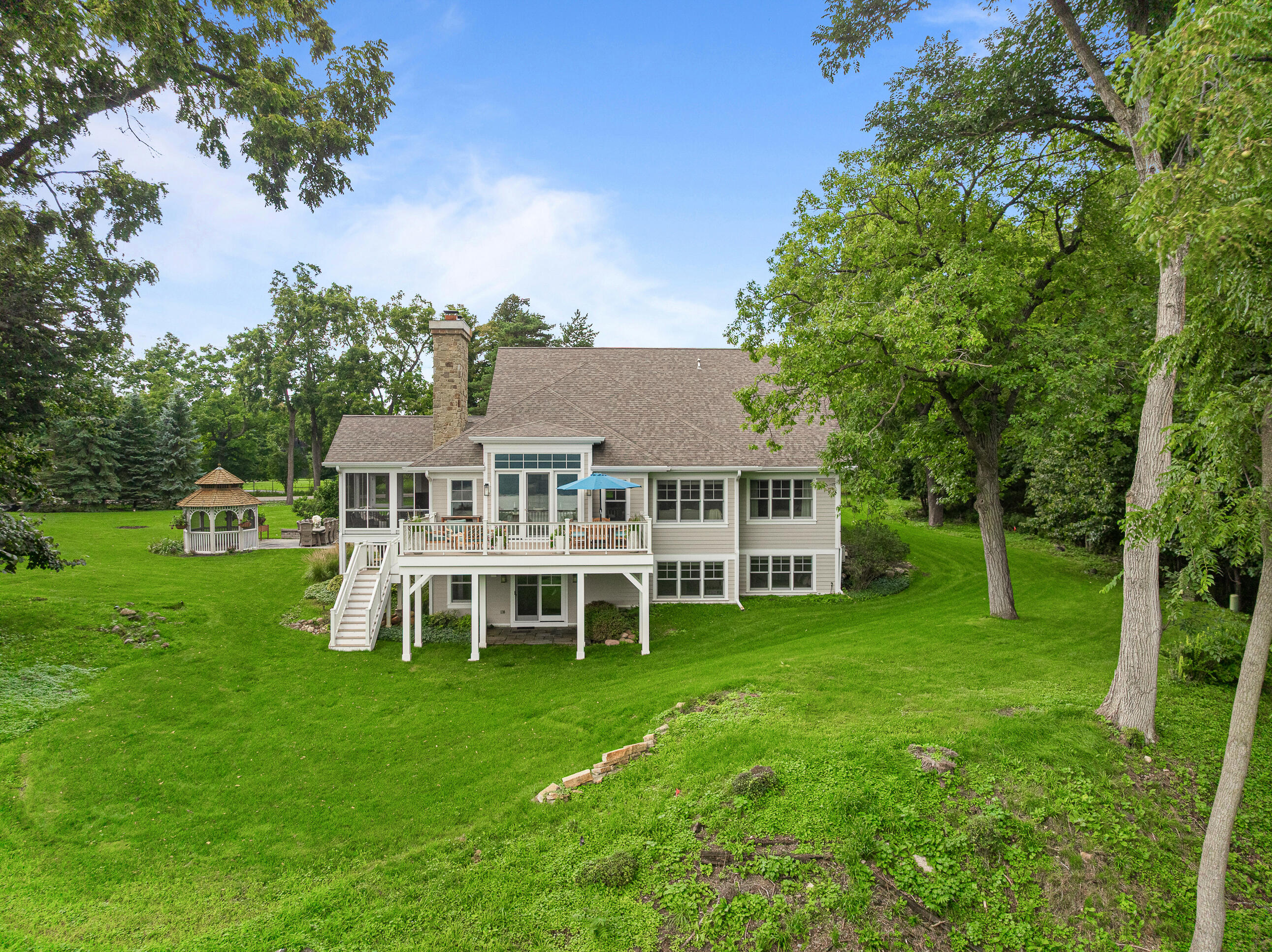 N2004 N Lake Shore Dr