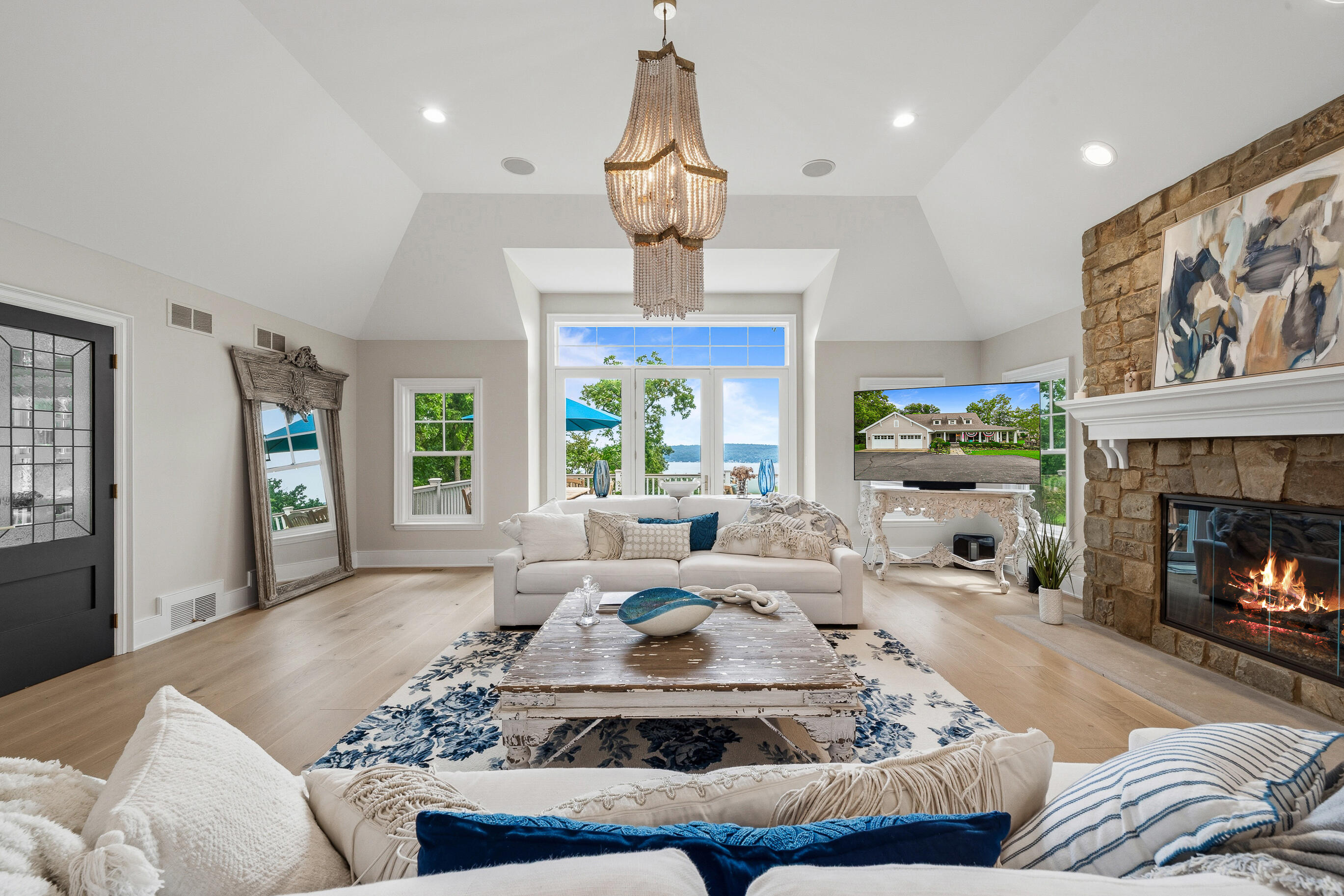 N2004 N Lake Shore Dr