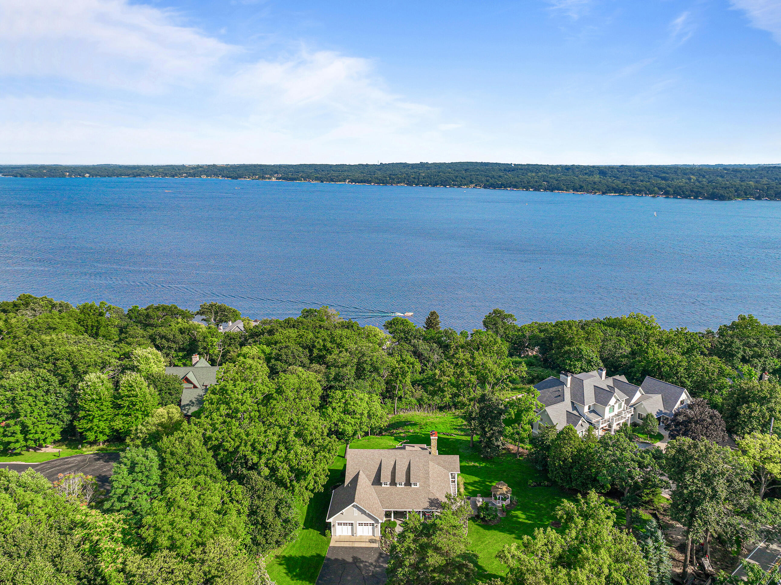 N2004 N Lake Shore Dr