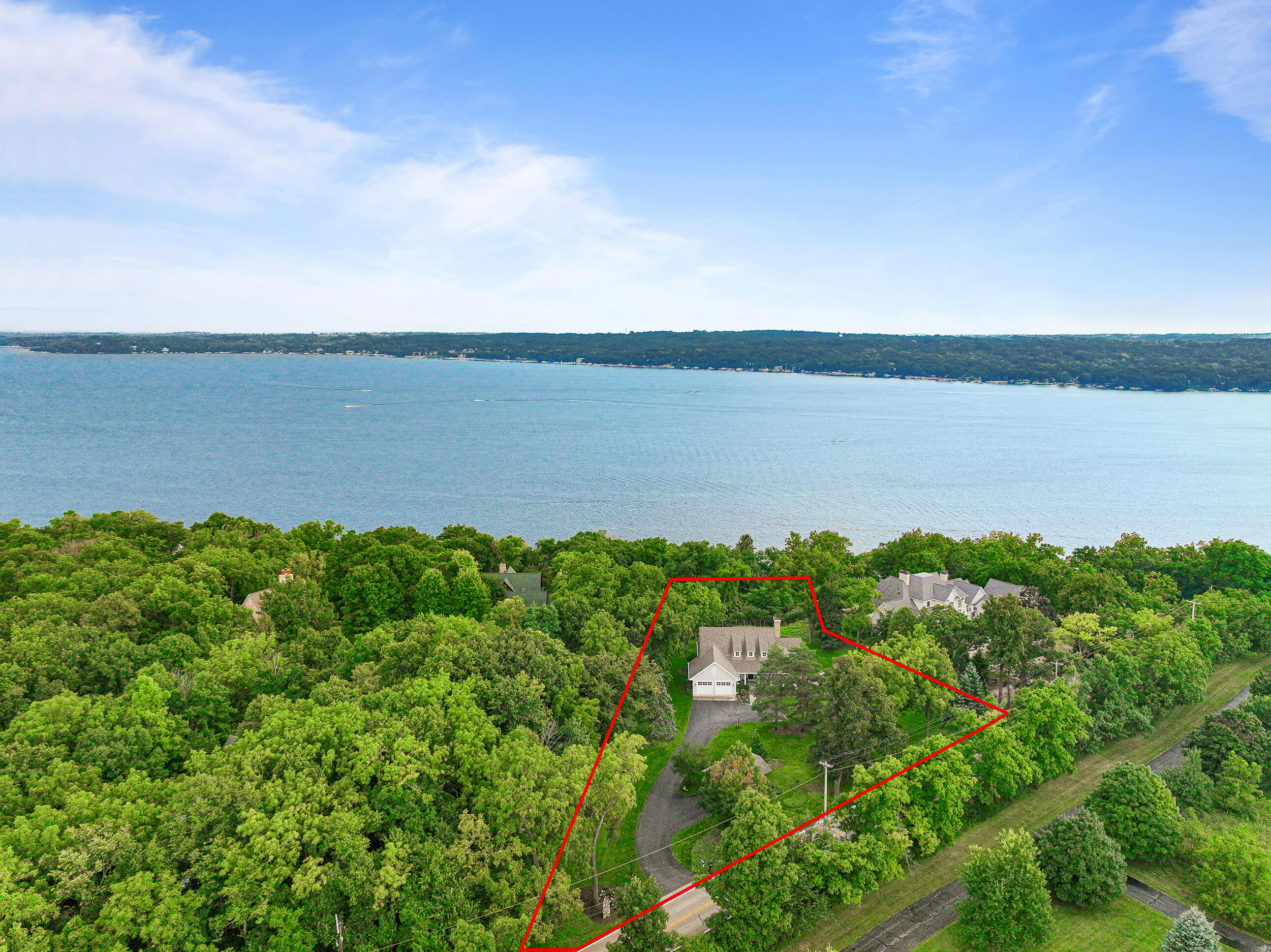 N2004 N Lake Shore Dr