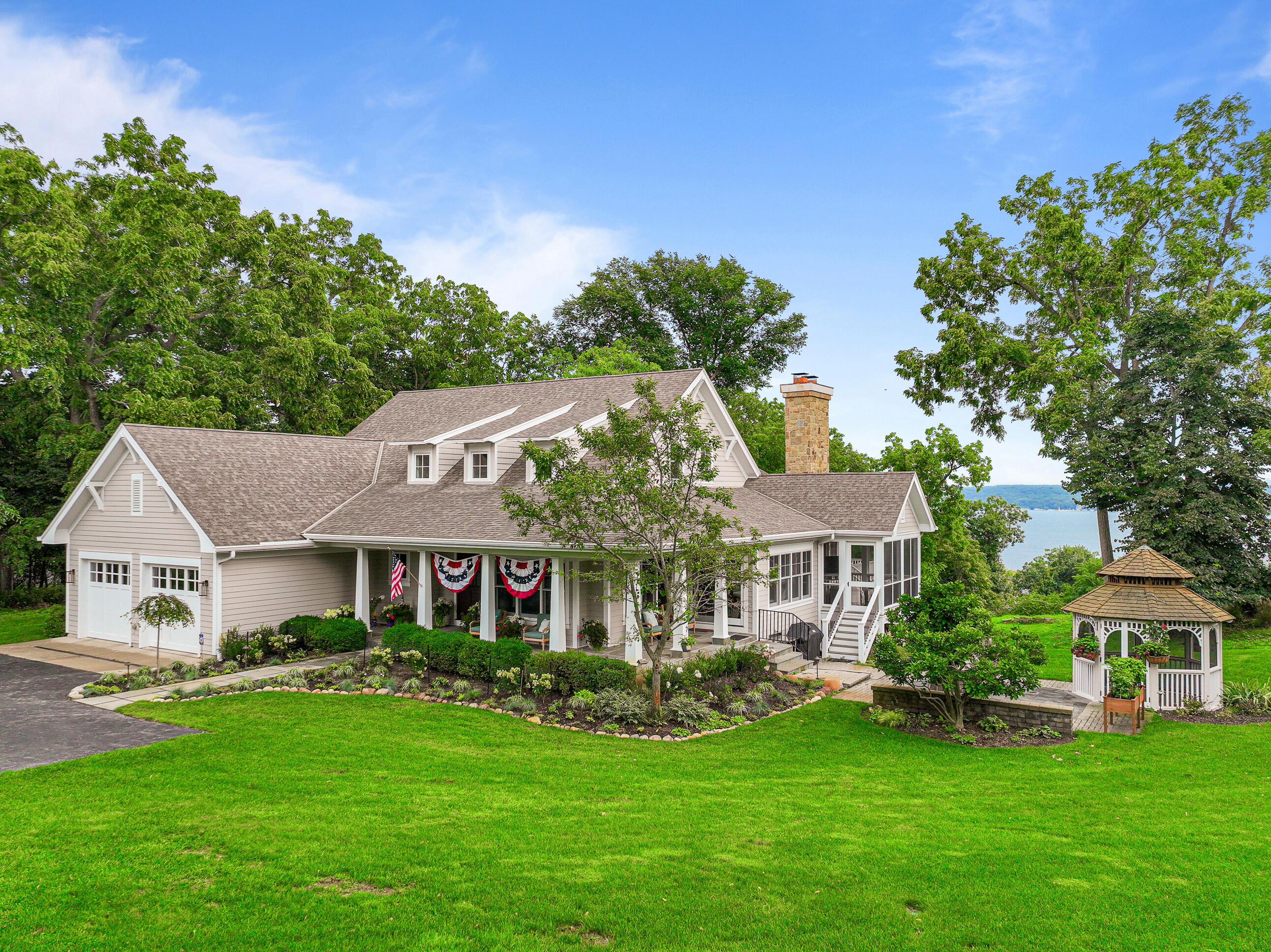 N2004 N Lake Shore Dr