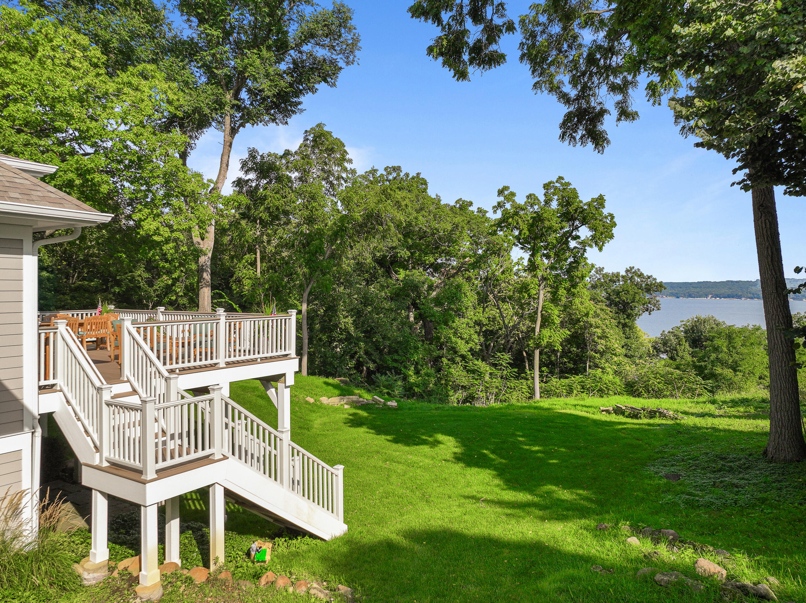 N2004 N Lake Shore Dr