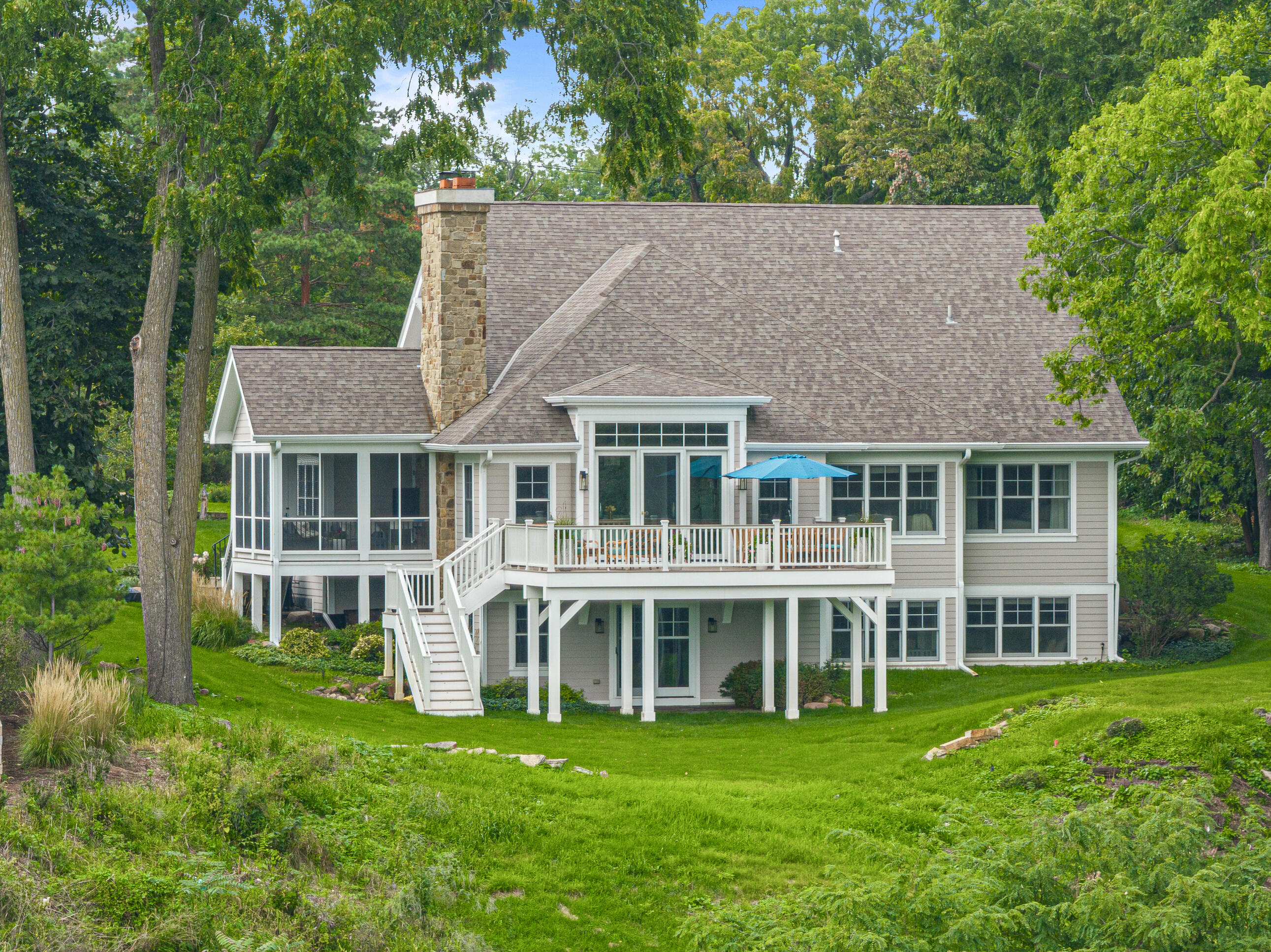 N2004 N Lake Shore Dr