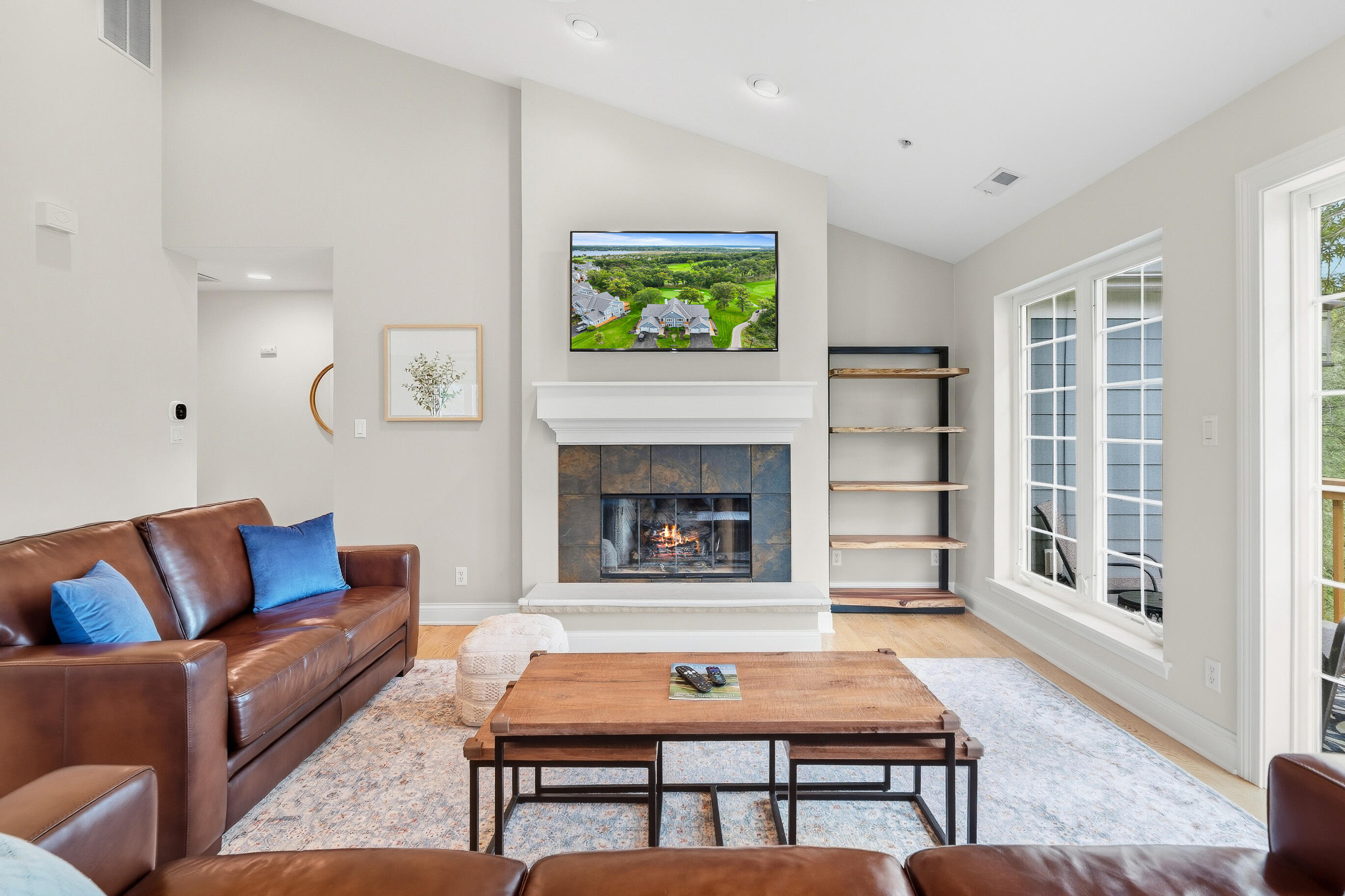 935 Scotland Dr, 9-63