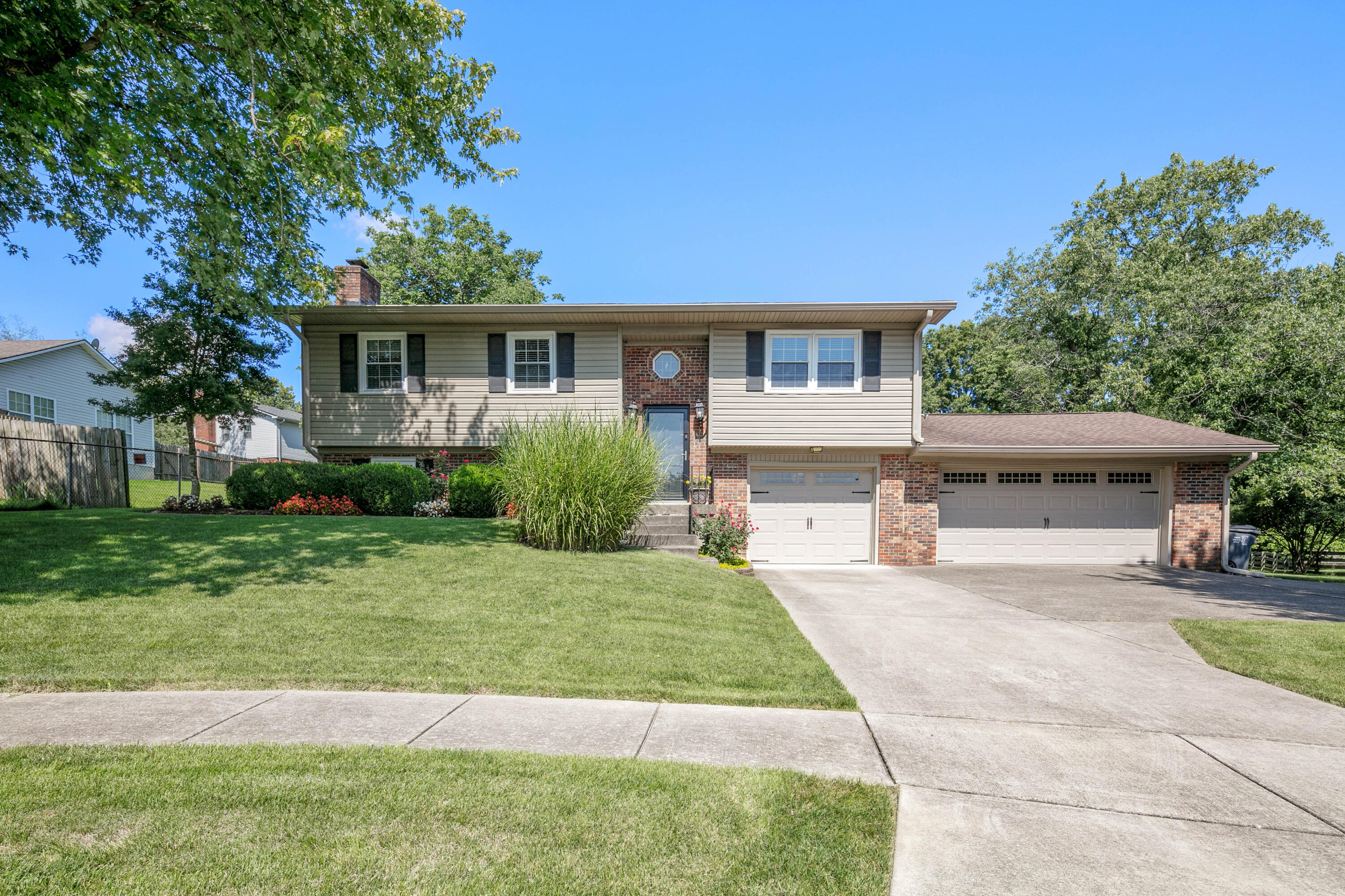 3289 Carlsbad Court
