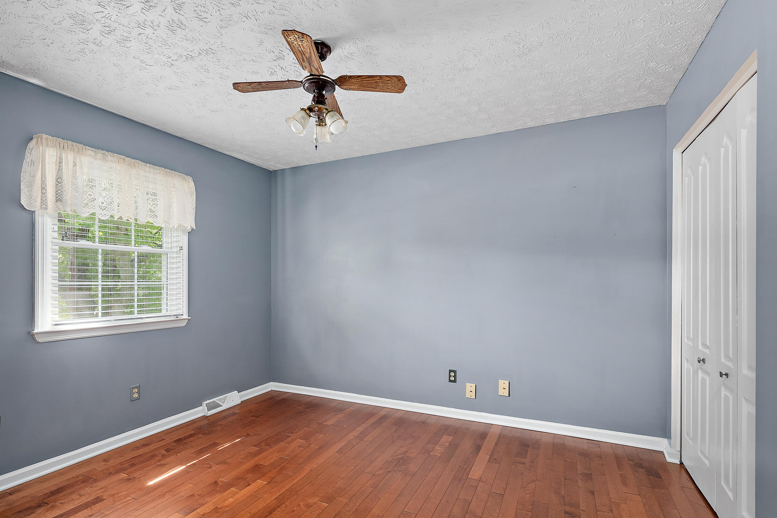 3289 Carlsbad Court