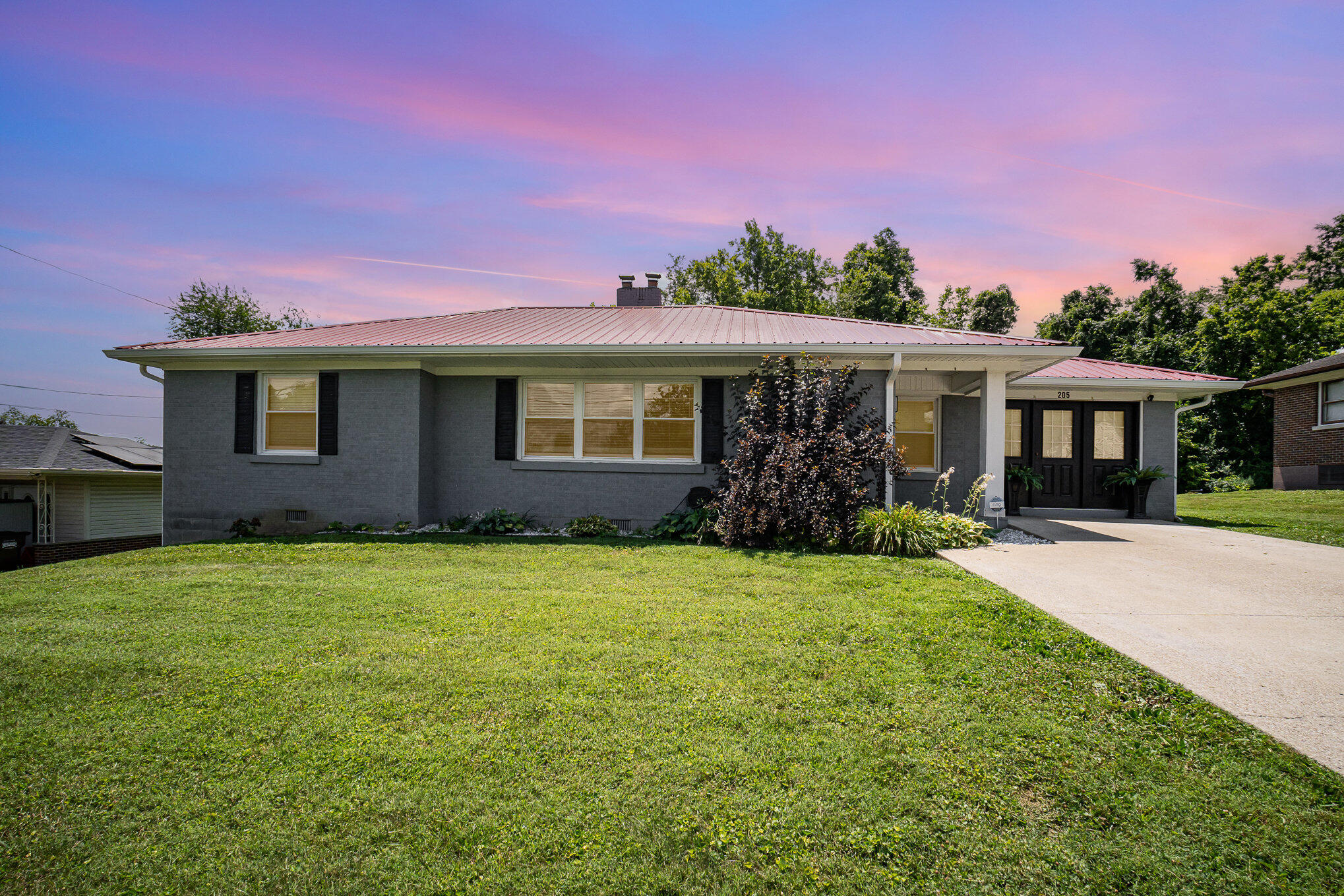 205 Pin Oak Drive