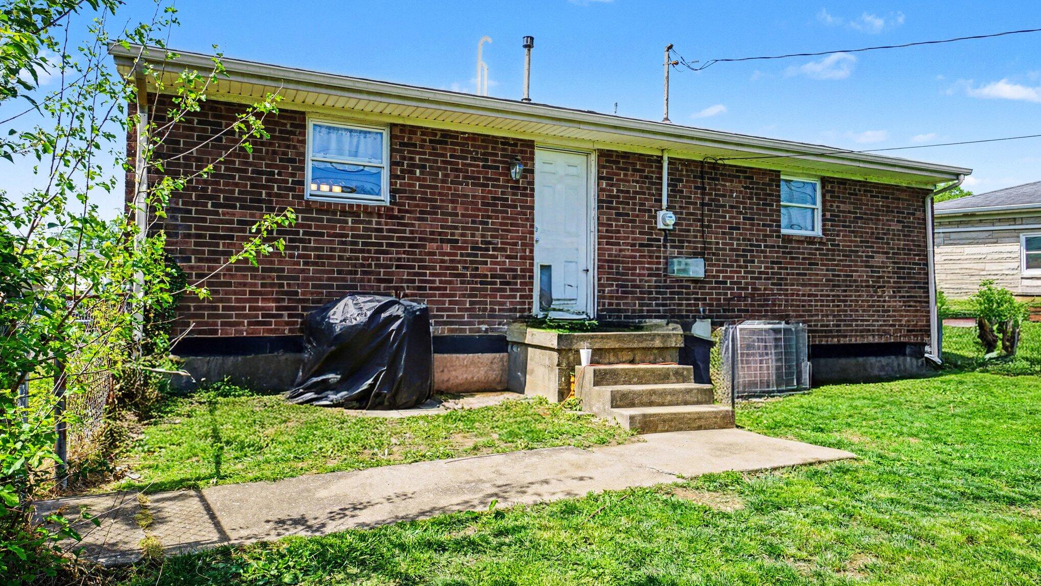 825 Wheatcroft Court