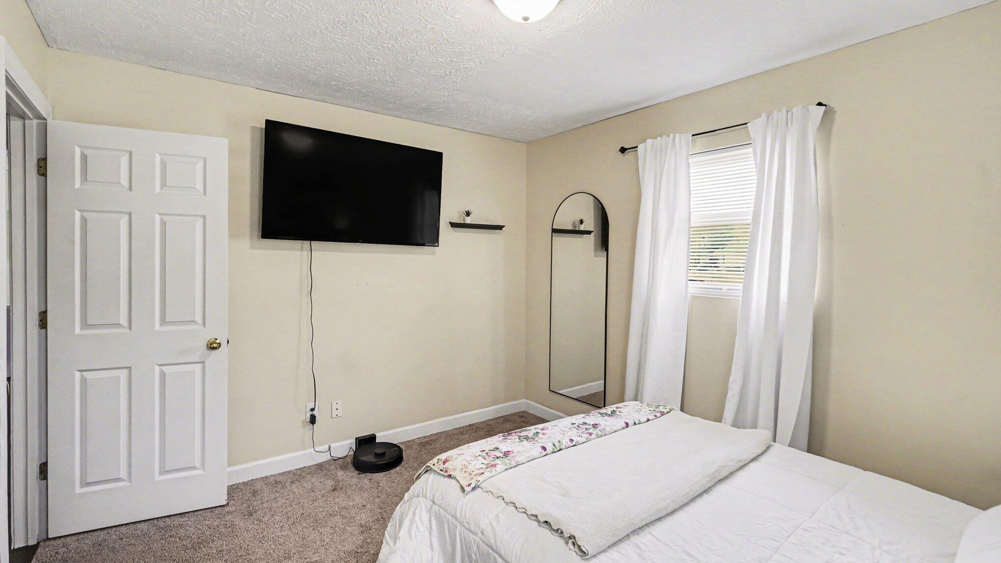 825 Wheatcroft Court