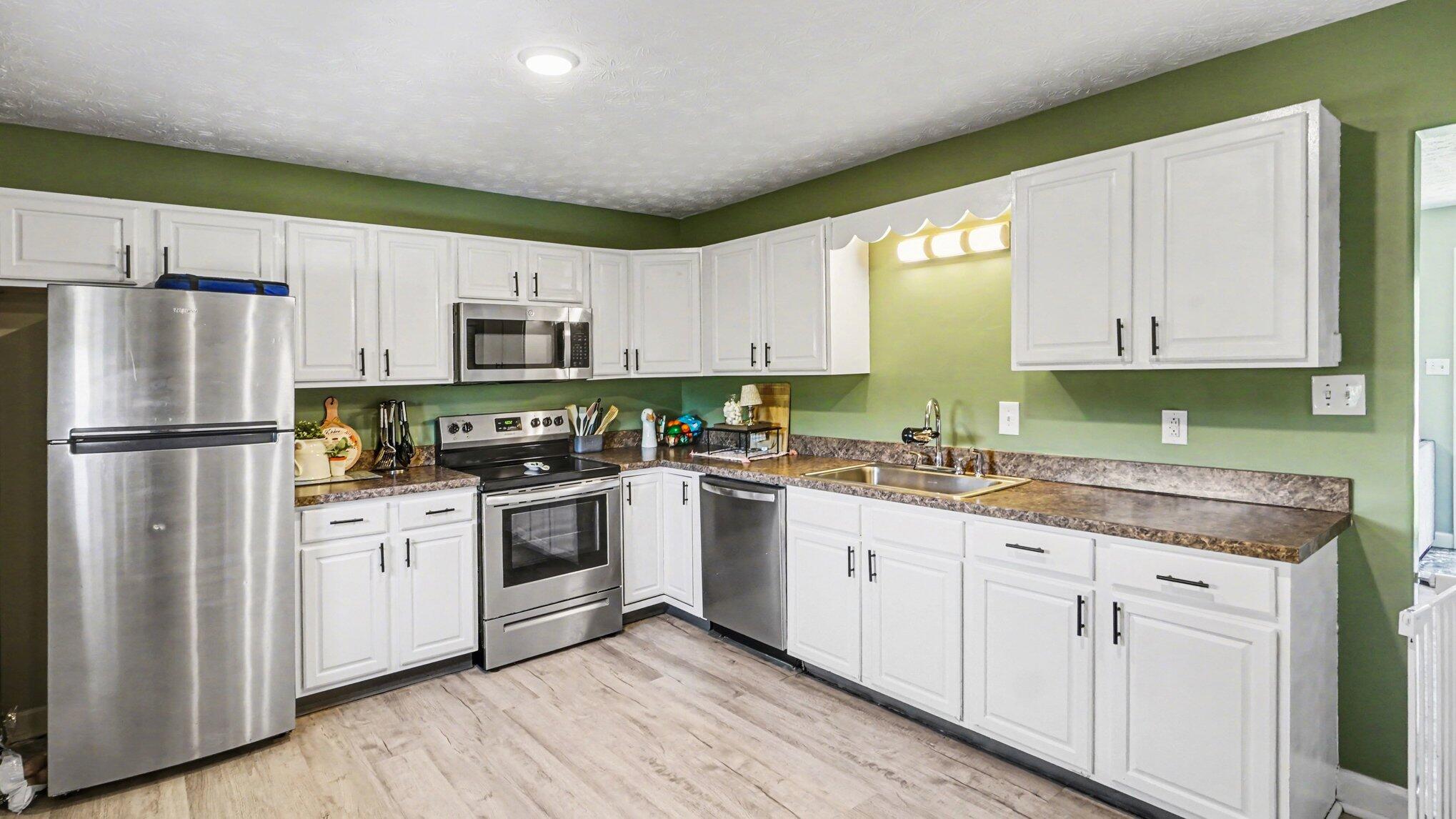 825 Wheatcroft Court