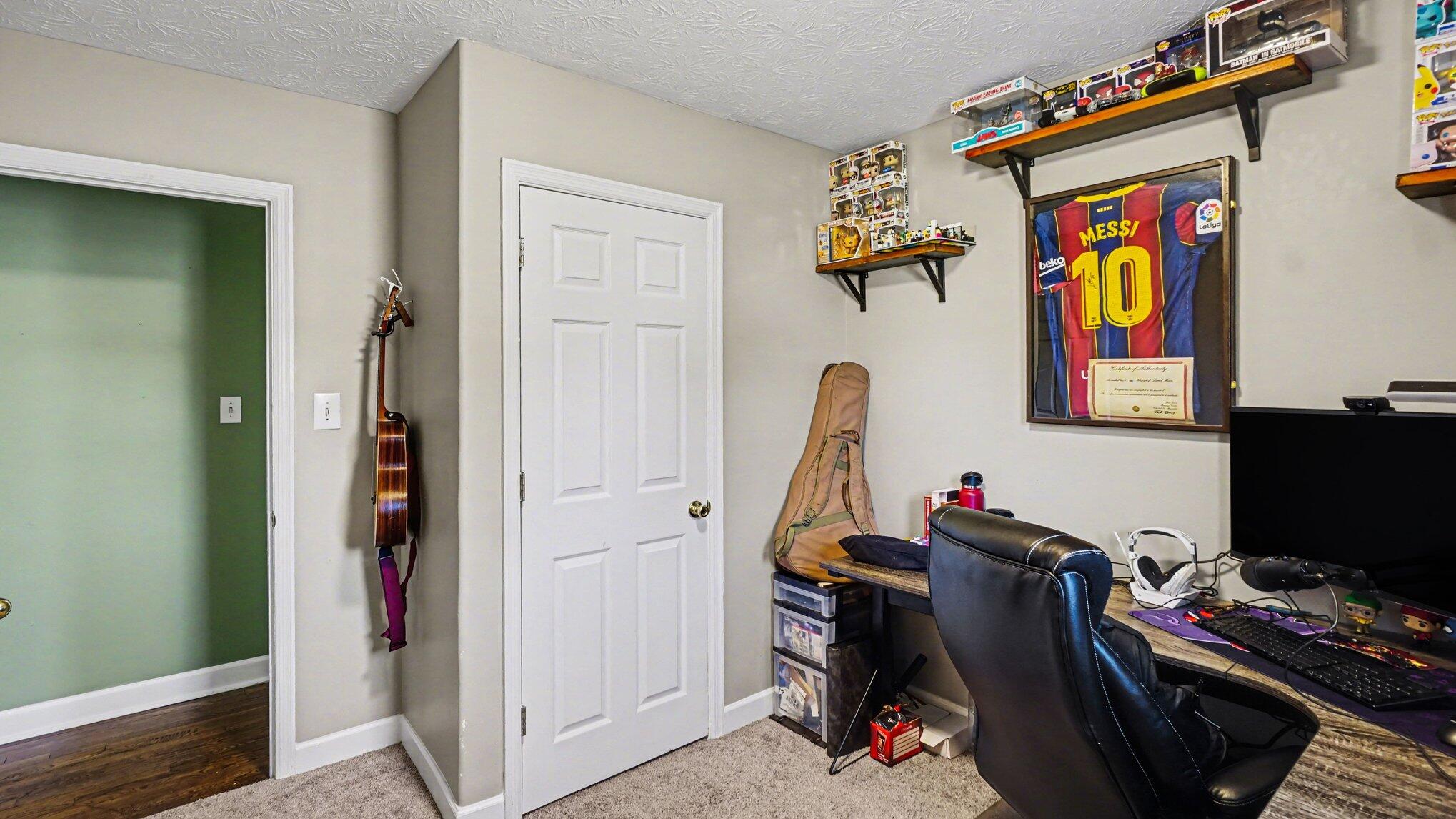 825 Wheatcroft Court