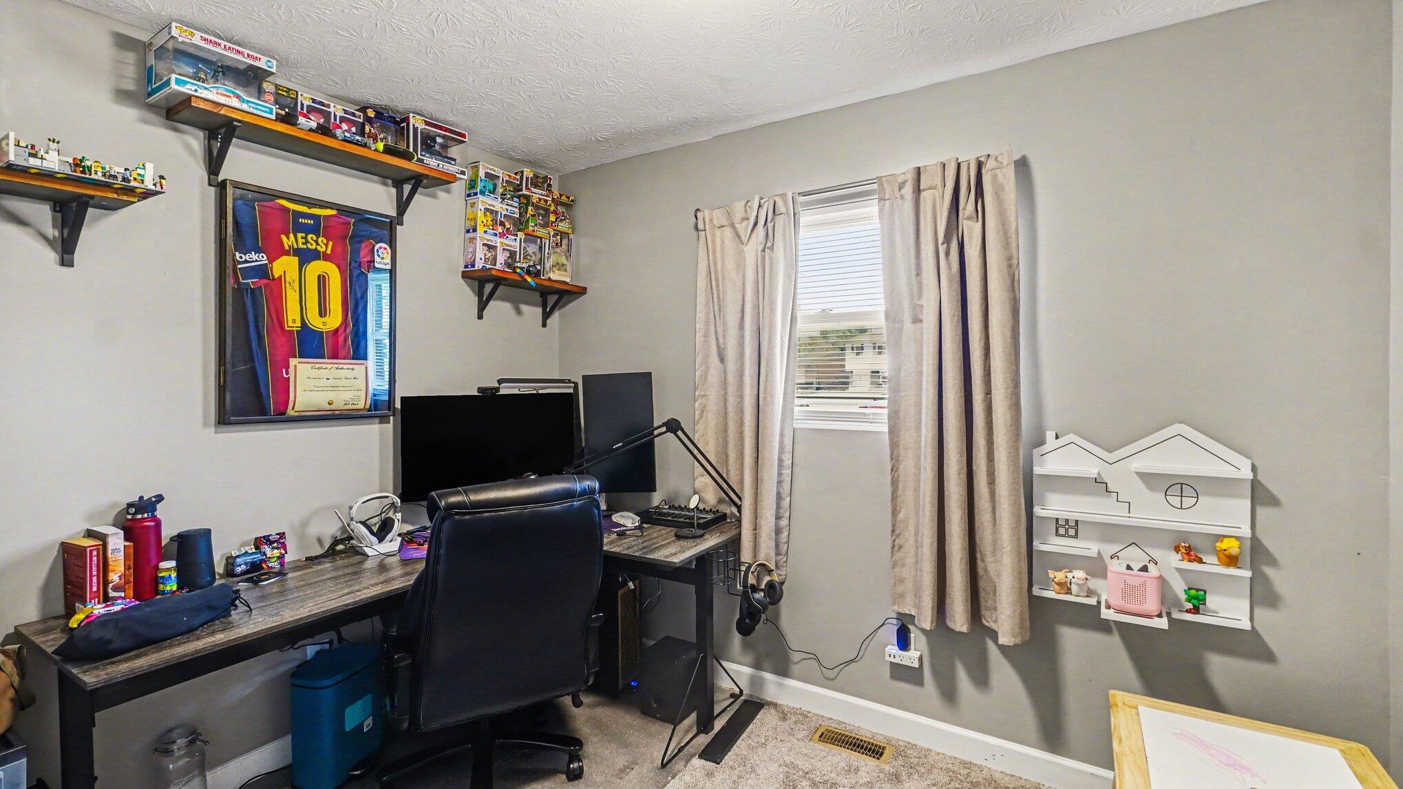 825 Wheatcroft Court