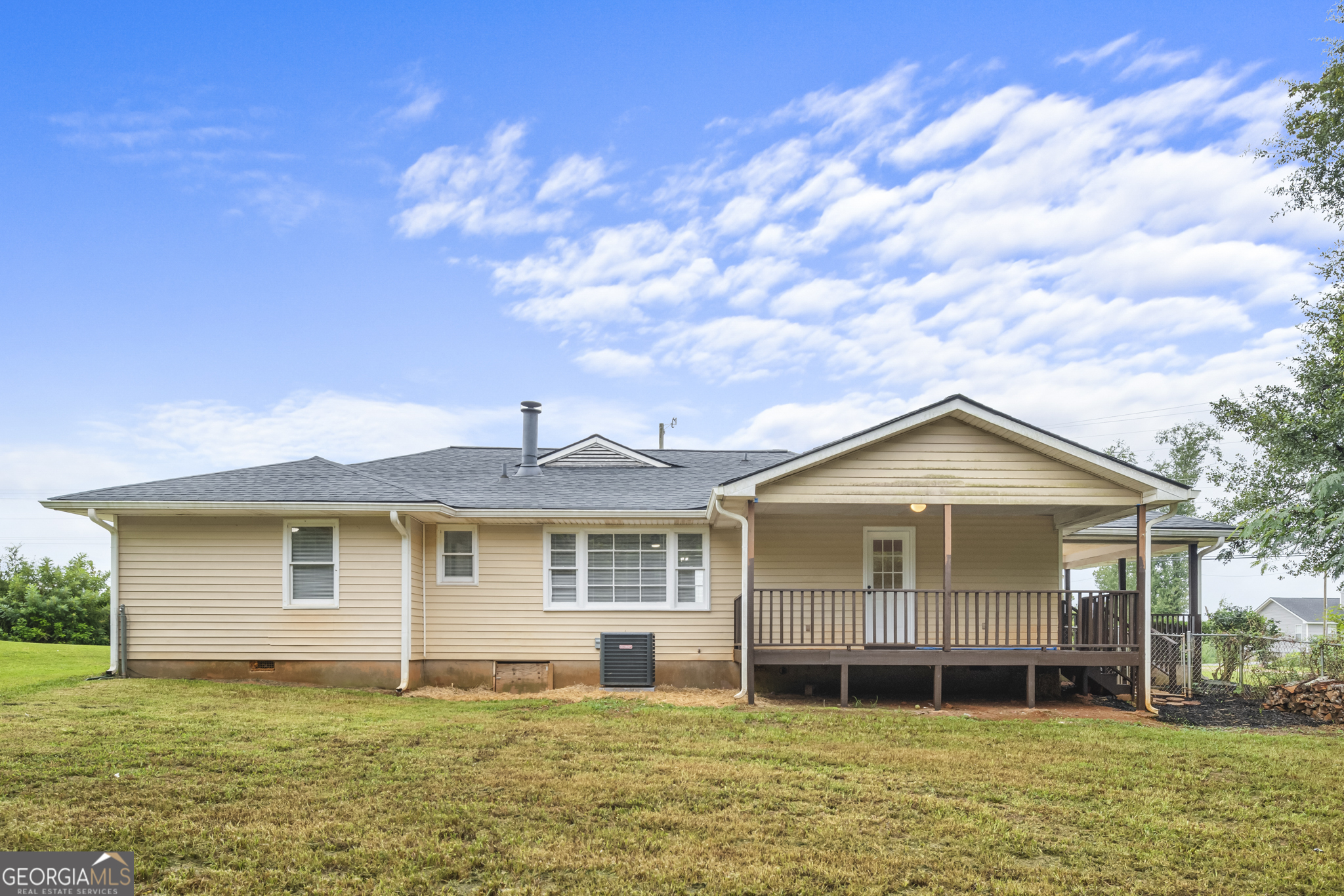 713 Smokey Road