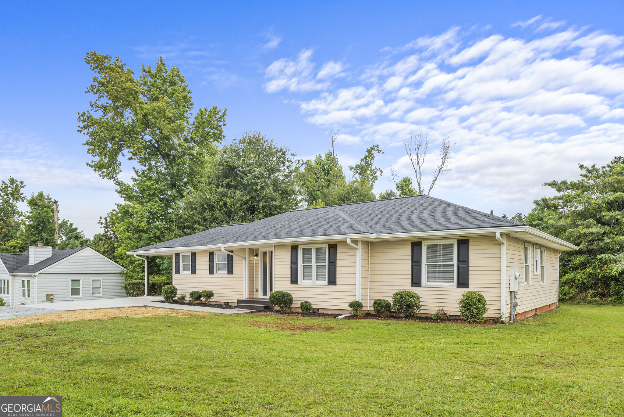 713 Smokey Road