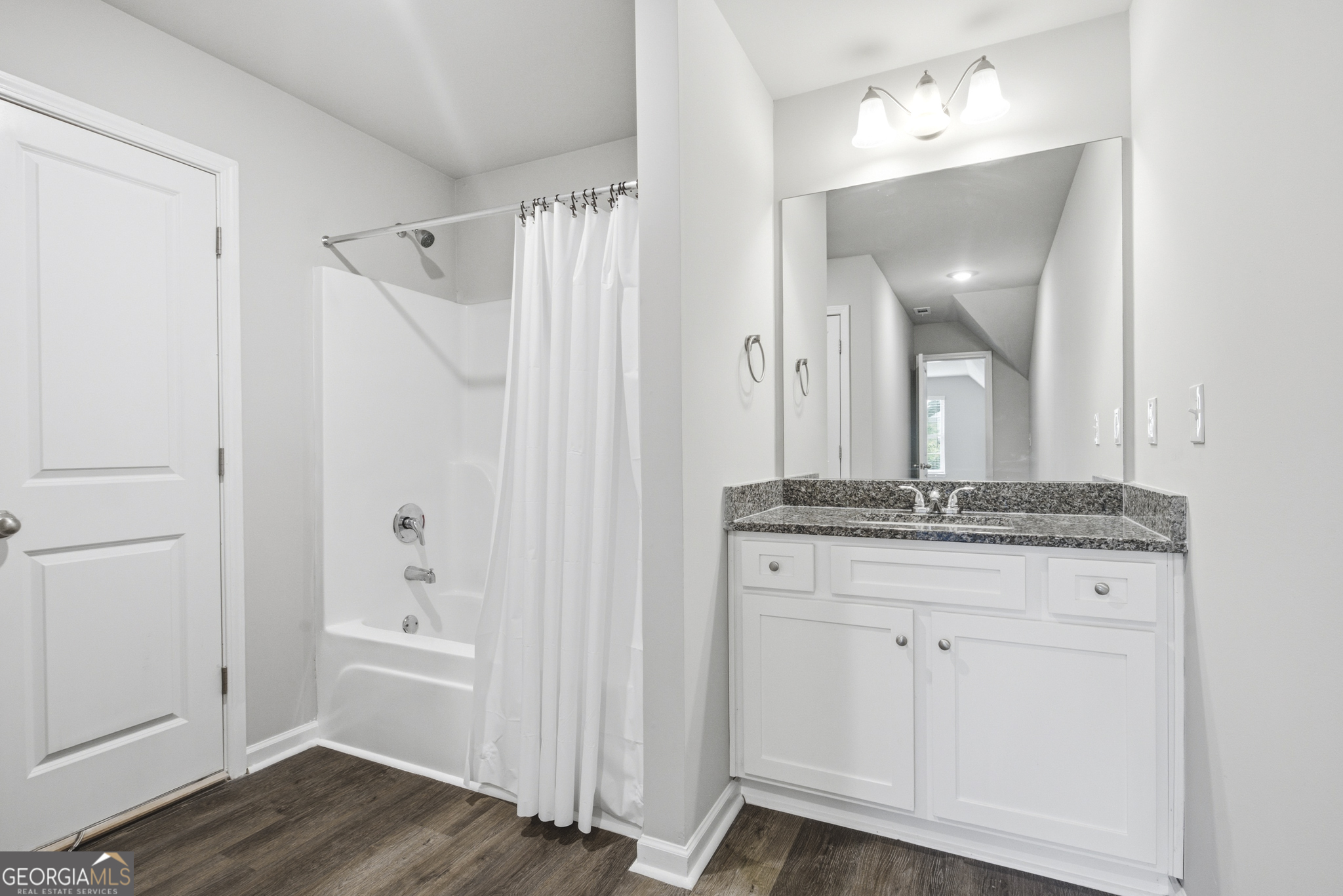 121 W Lexington Avenue