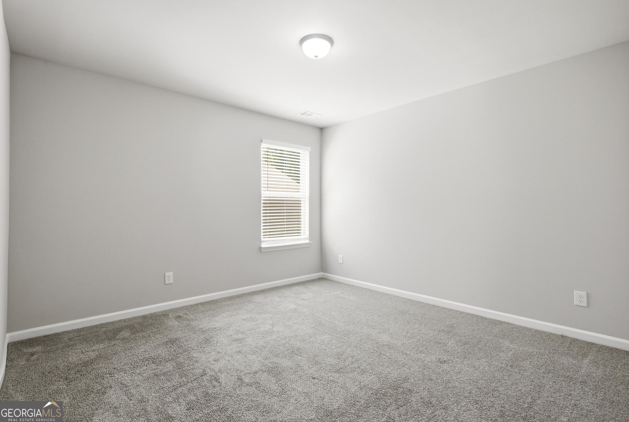 121 W Lexington Avenue