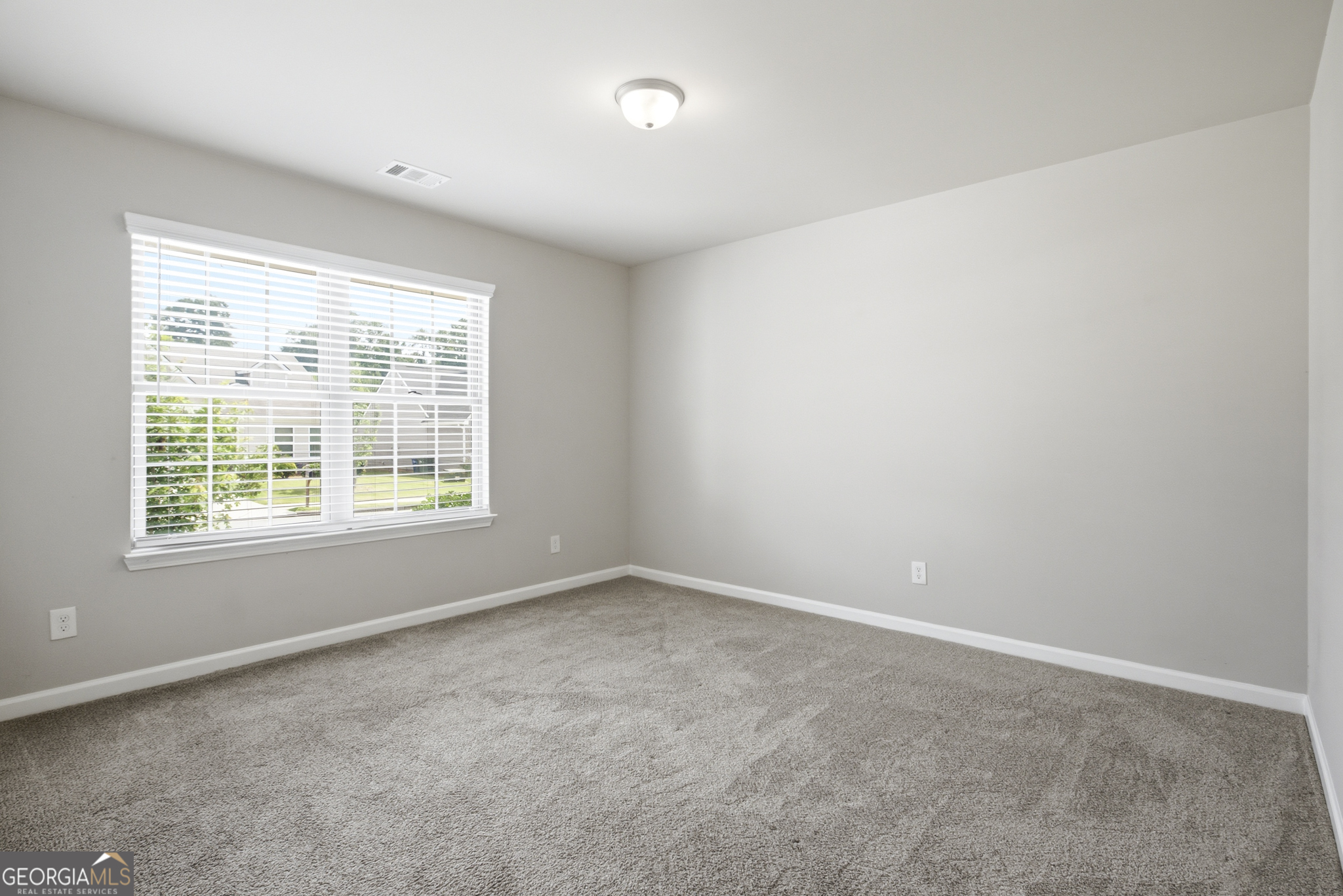 121 W Lexington Avenue