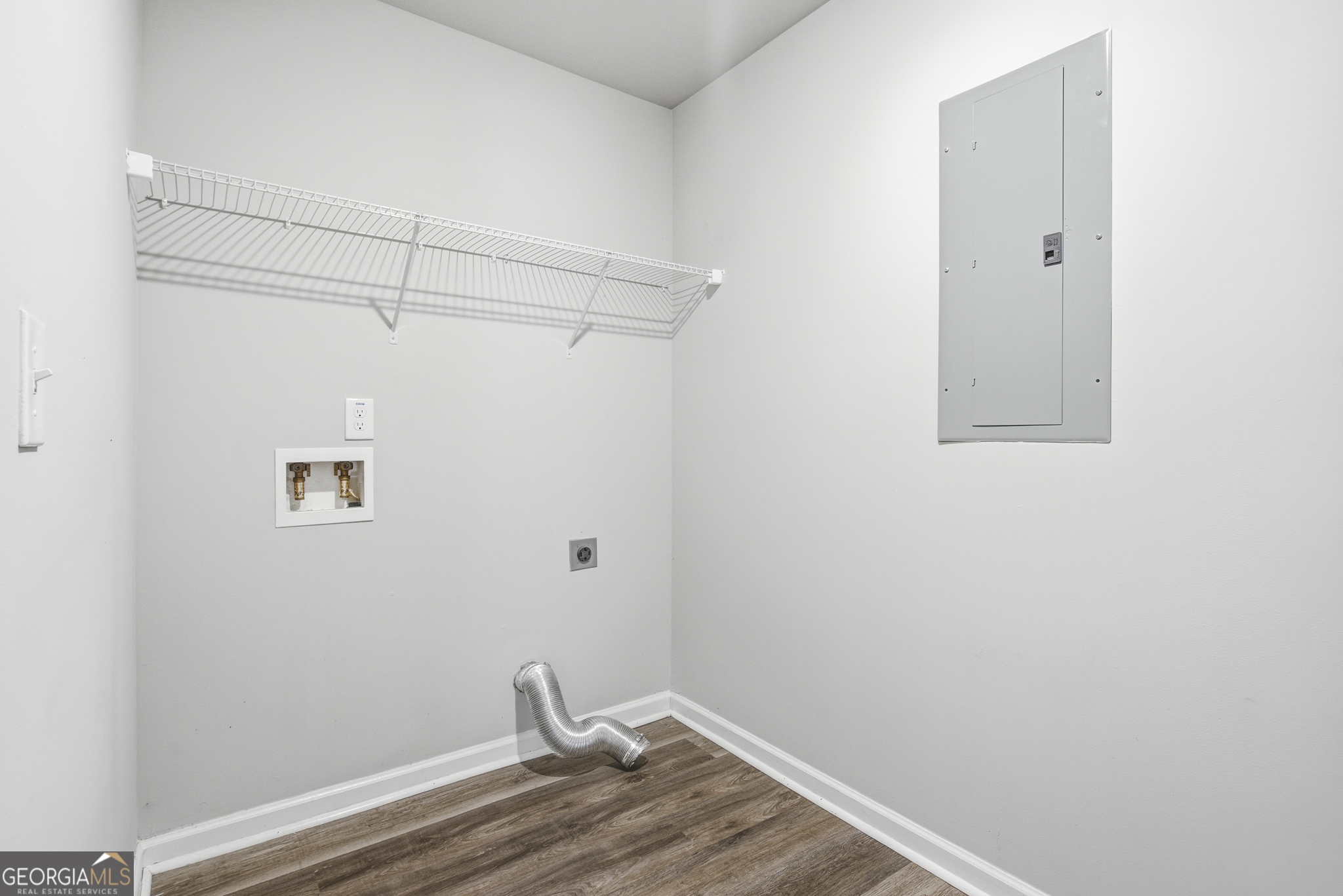 121 W Lexington Avenue