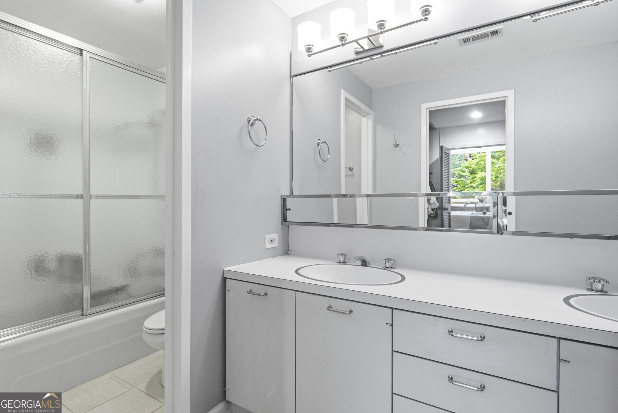 2575 Peachtree Rd Ne 2E