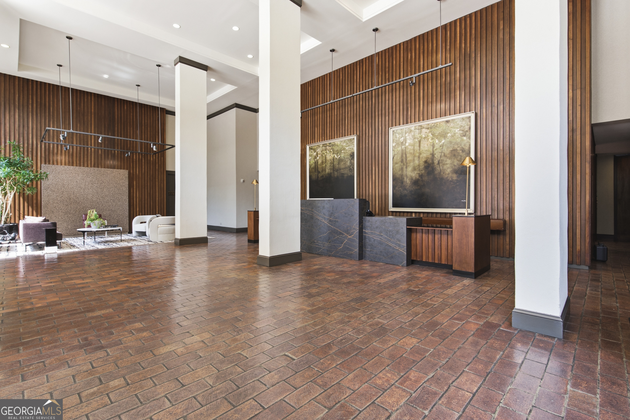 2575 Peachtree Rd Ne 2E