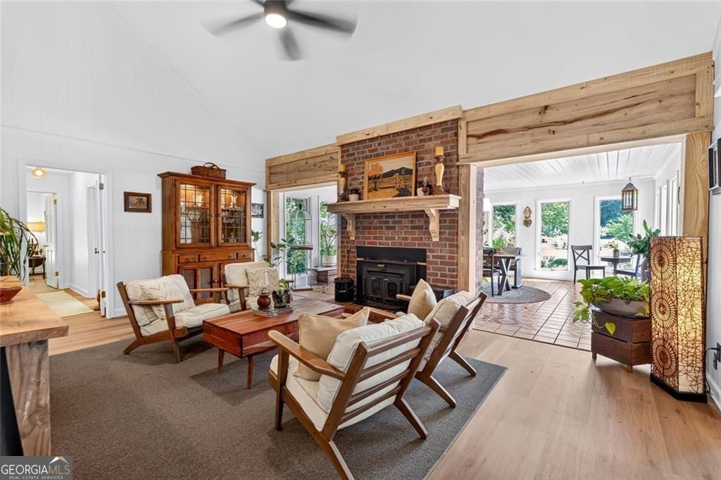 961 Birdie Road