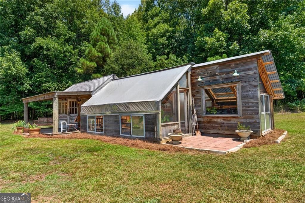 961 Birdie Road