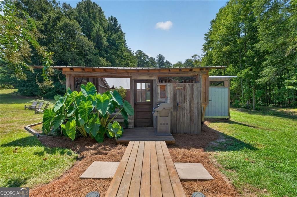 961 Birdie Road