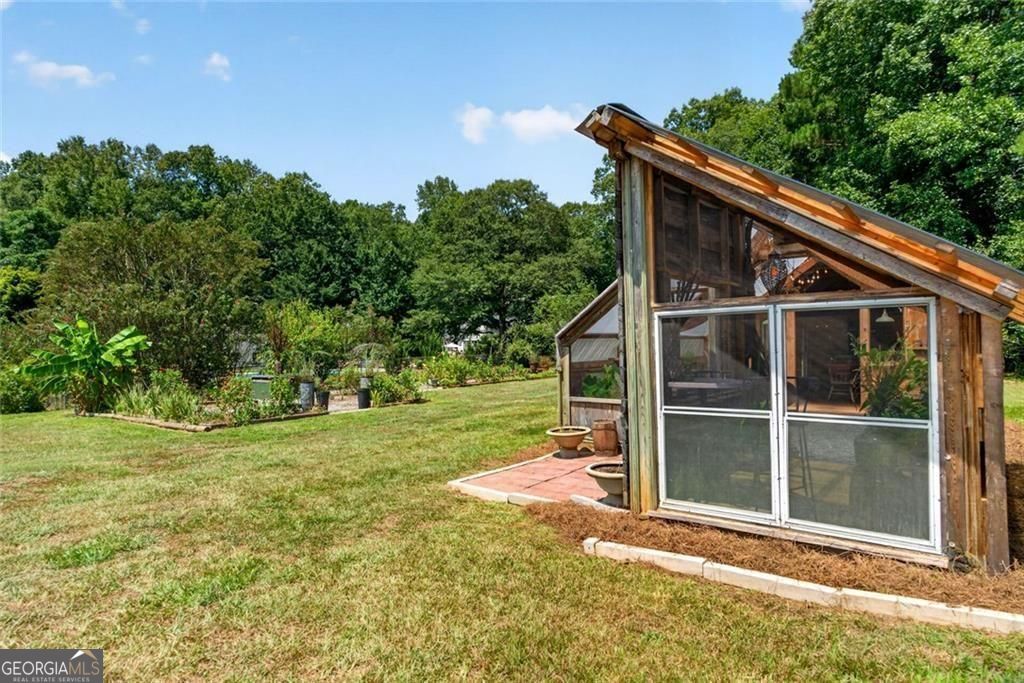 961 Birdie Road