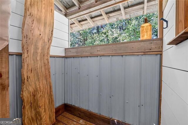961 Birdie Road