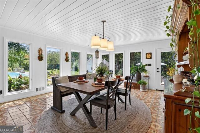 961 Birdie Road