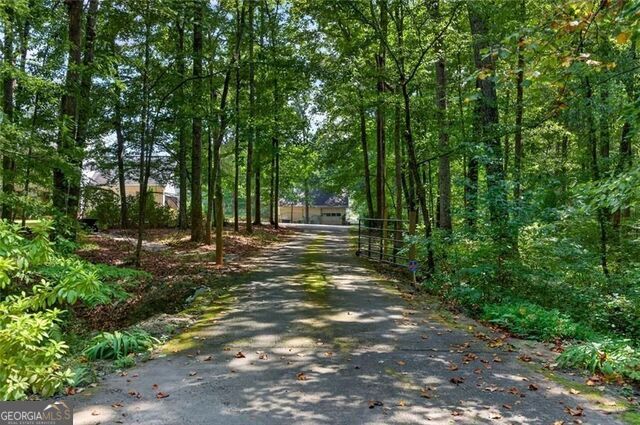 961 Birdie Road