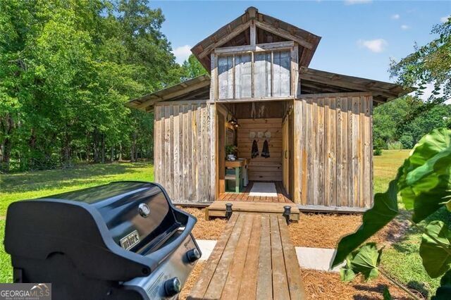 961 Birdie Road