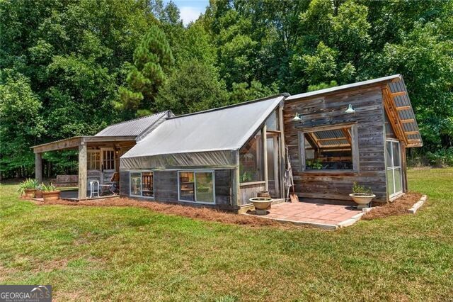 961 Birdie Road