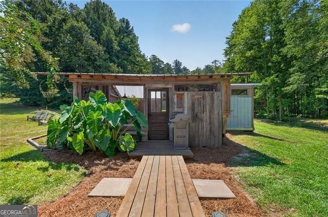 961 Birdie Road