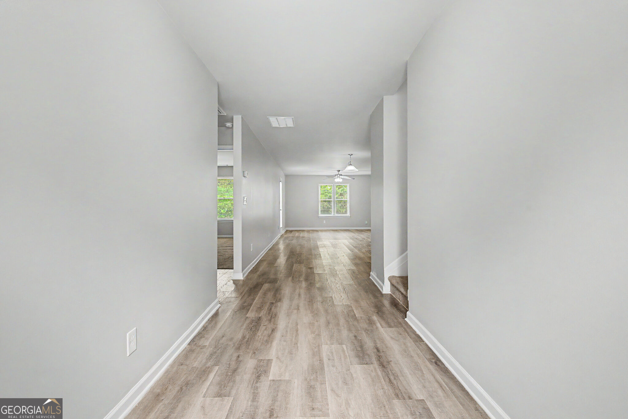 123 W Lexington Avenue