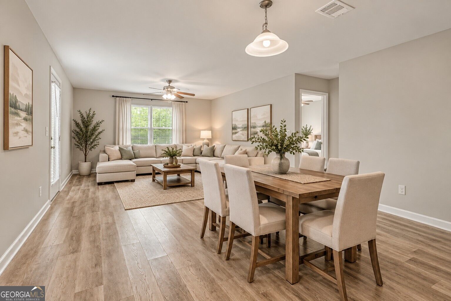 123 W Lexington Avenue