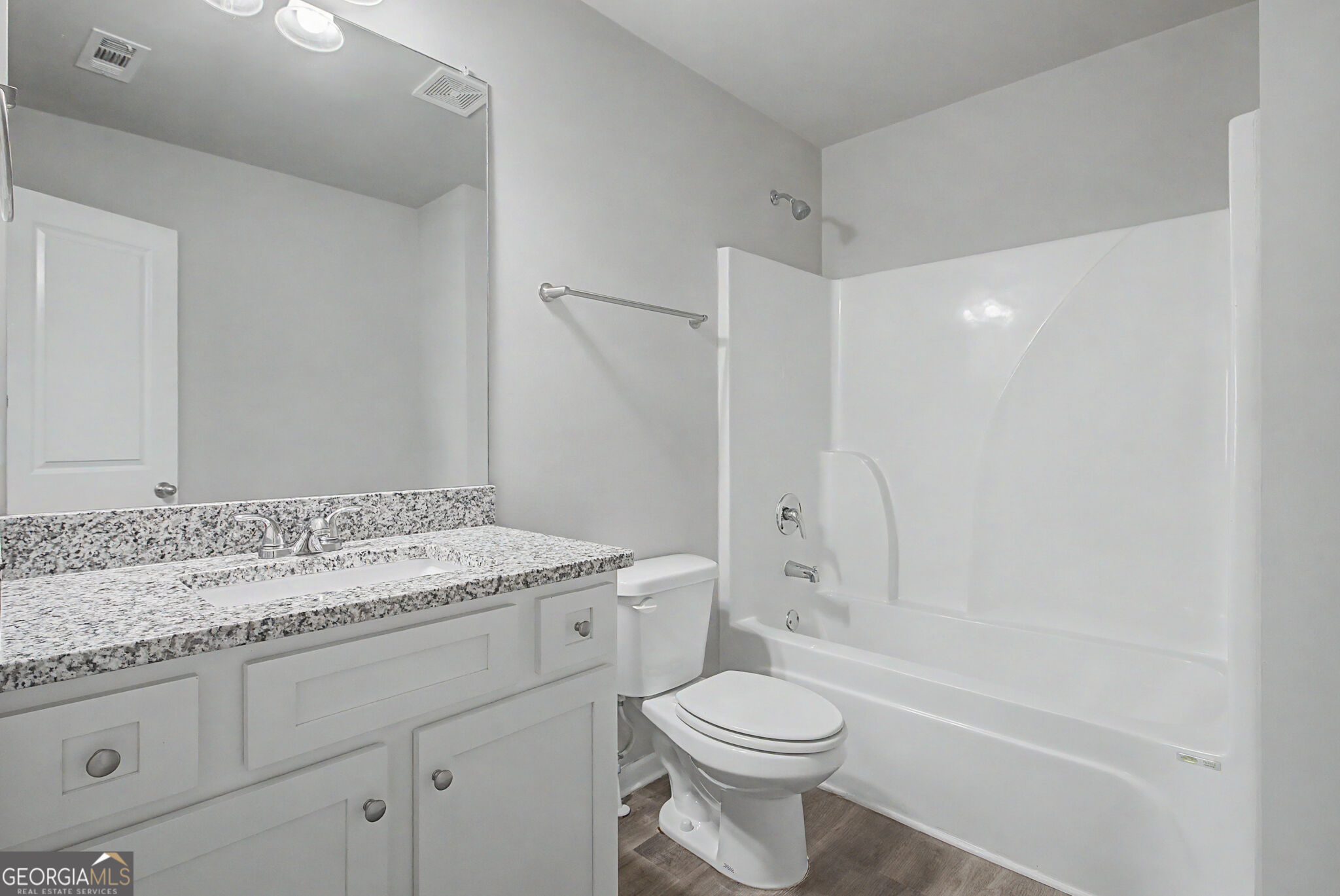 123 W Lexington Avenue