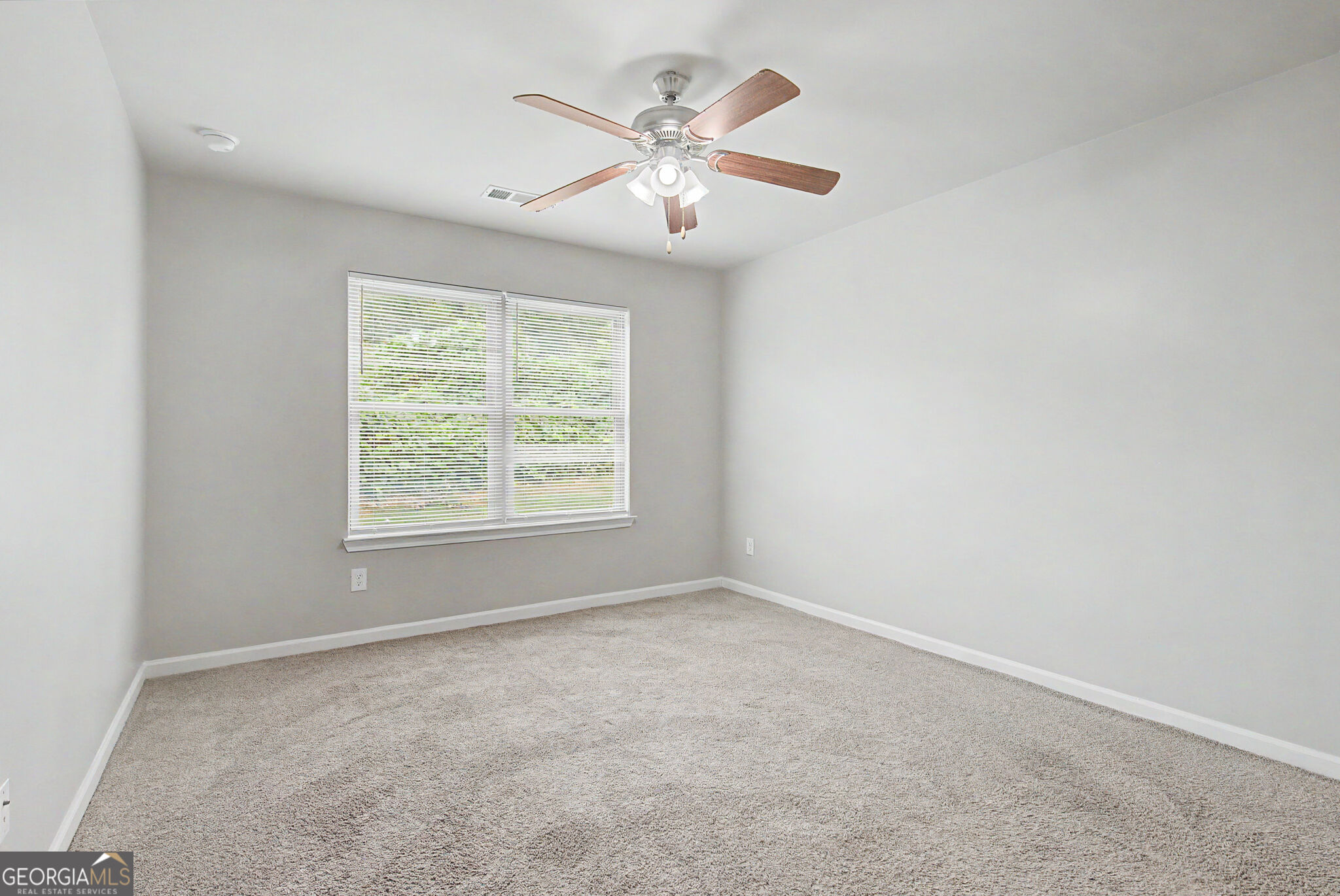 123 W Lexington Avenue