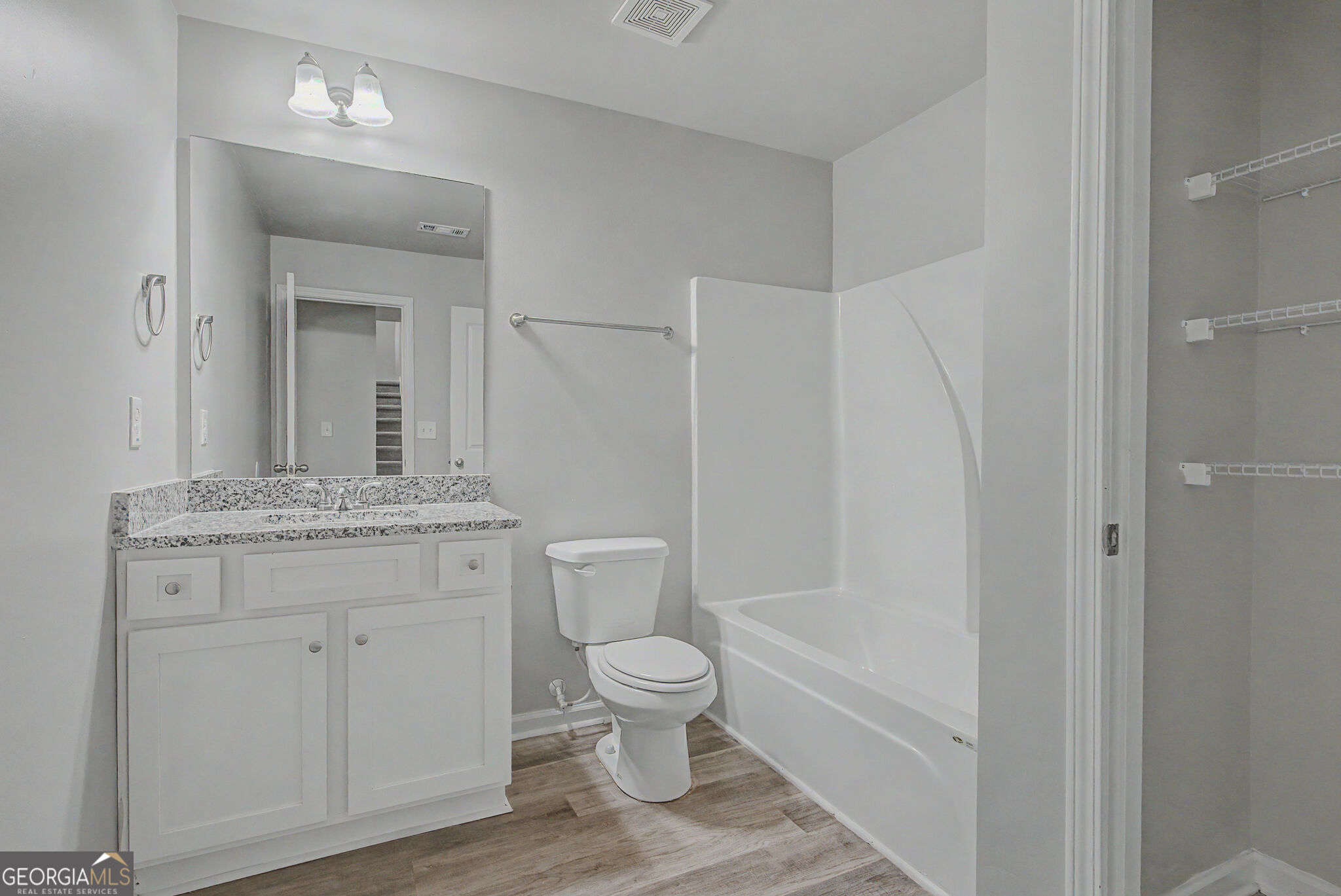 123 W Lexington Avenue