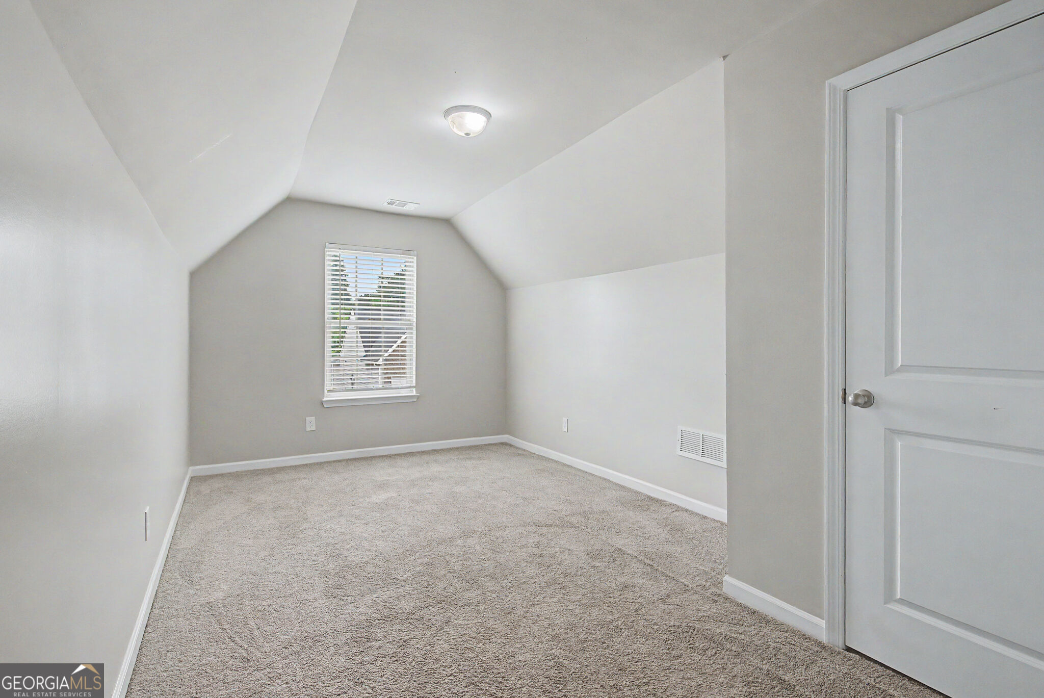 123 W Lexington Avenue